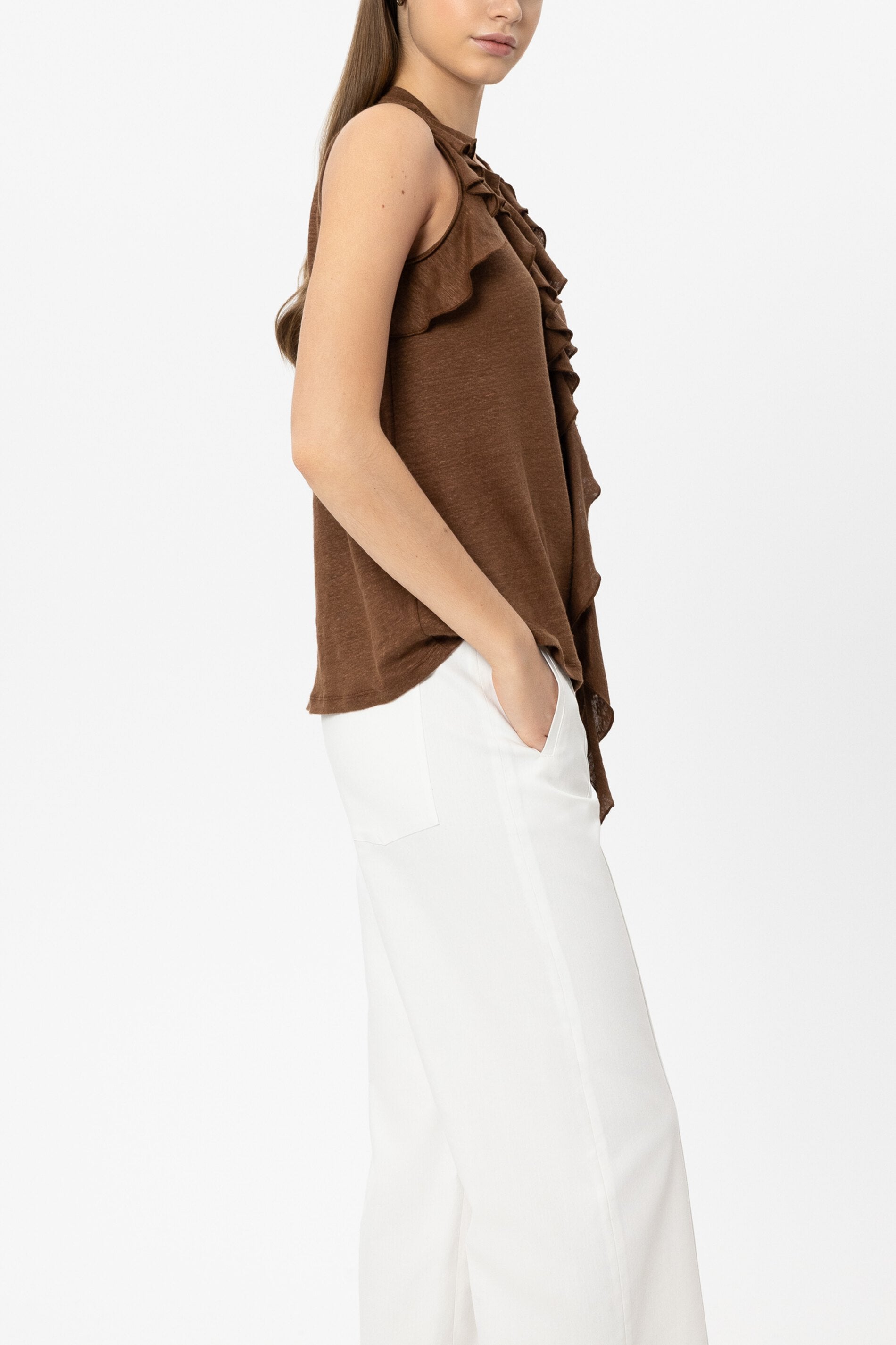 Leinen-Neckholder-Shirt - dark terracotta - Standard | Model Seite