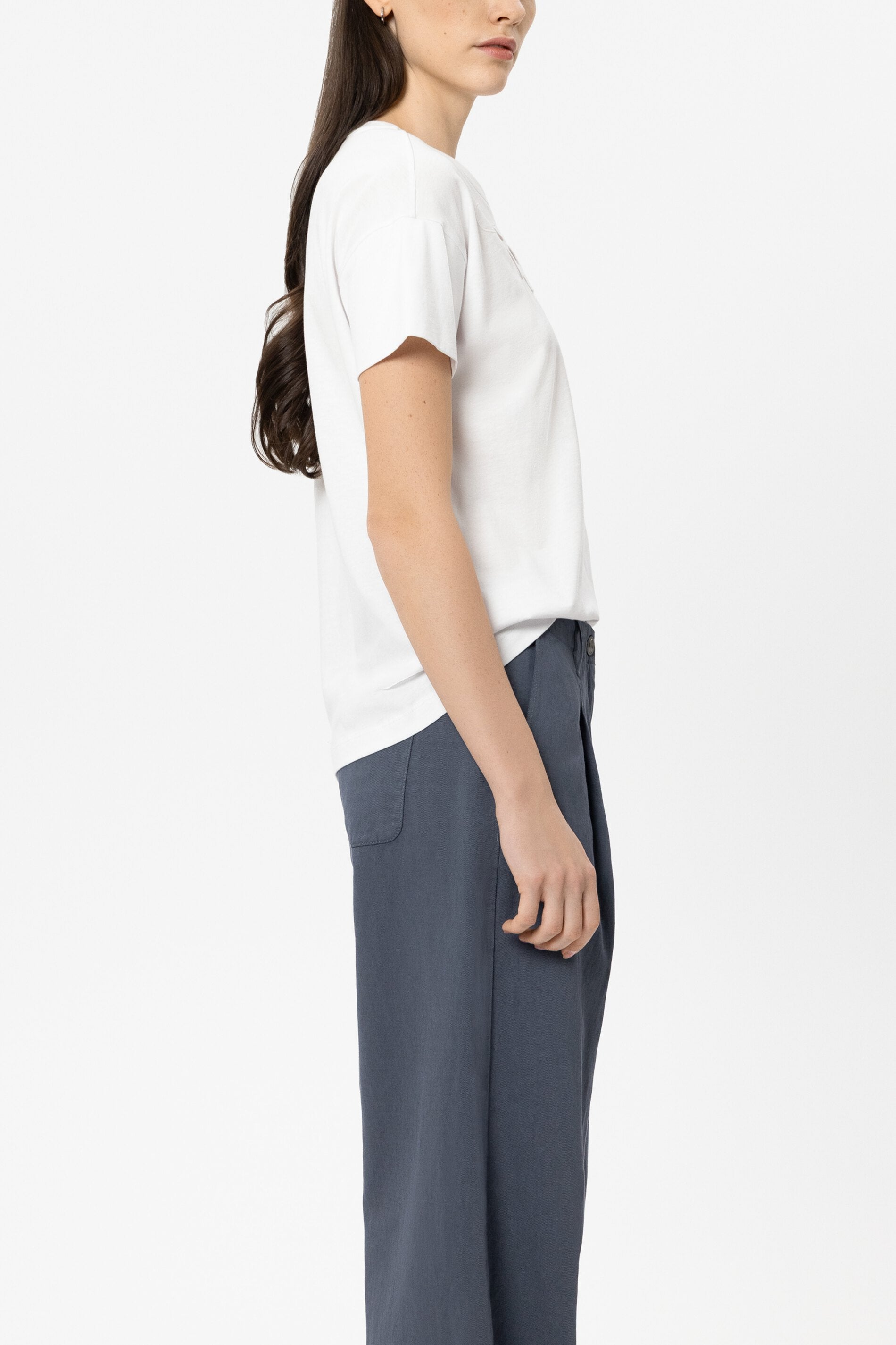 T-Shirt mit Blüten - white - Standard | Model Seite