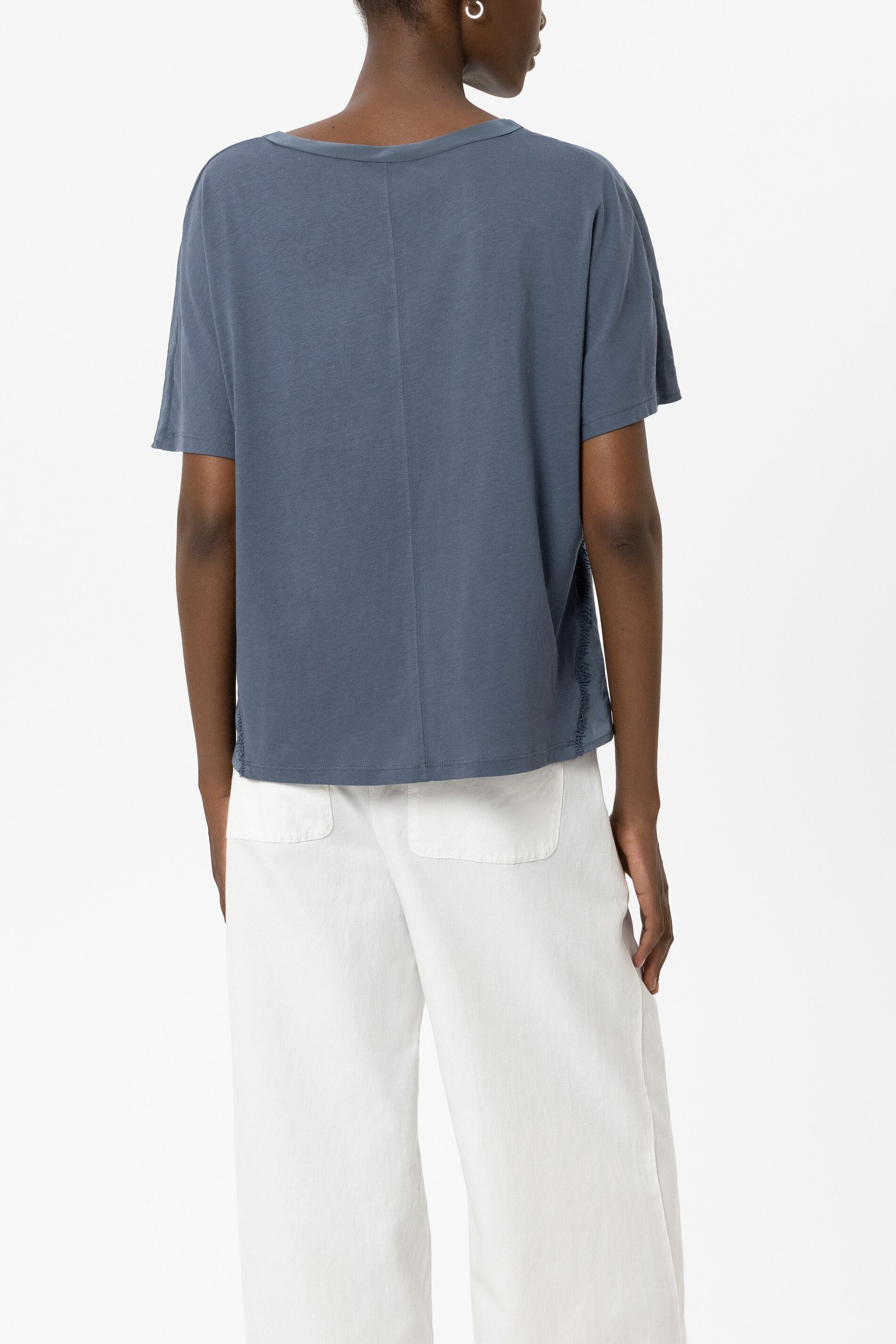 T-Shirt mit Rück-Patch - khaki - Standard | Model Rück