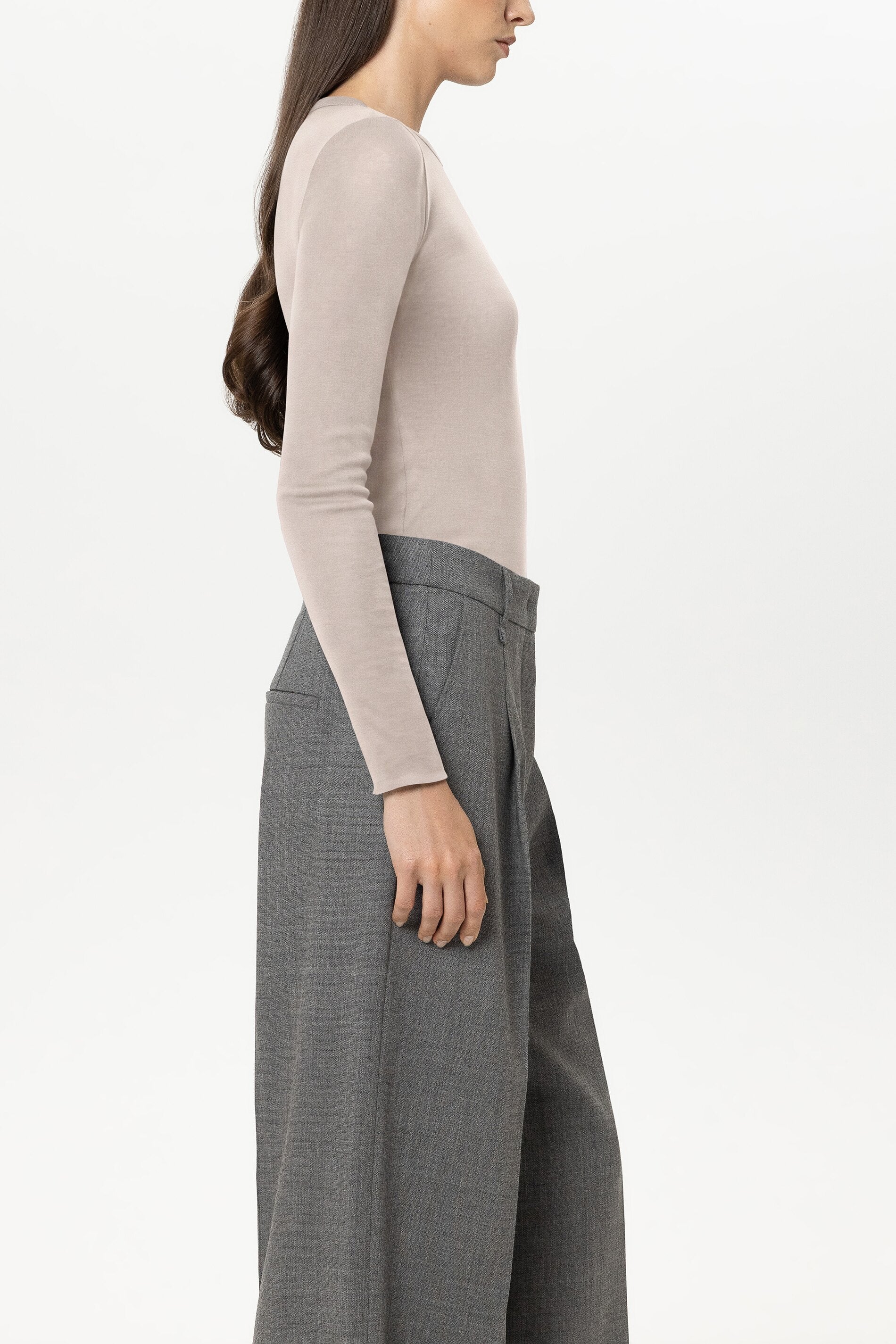Ripp-Rundhals-Shirt - pearl - Standard | Model Seite