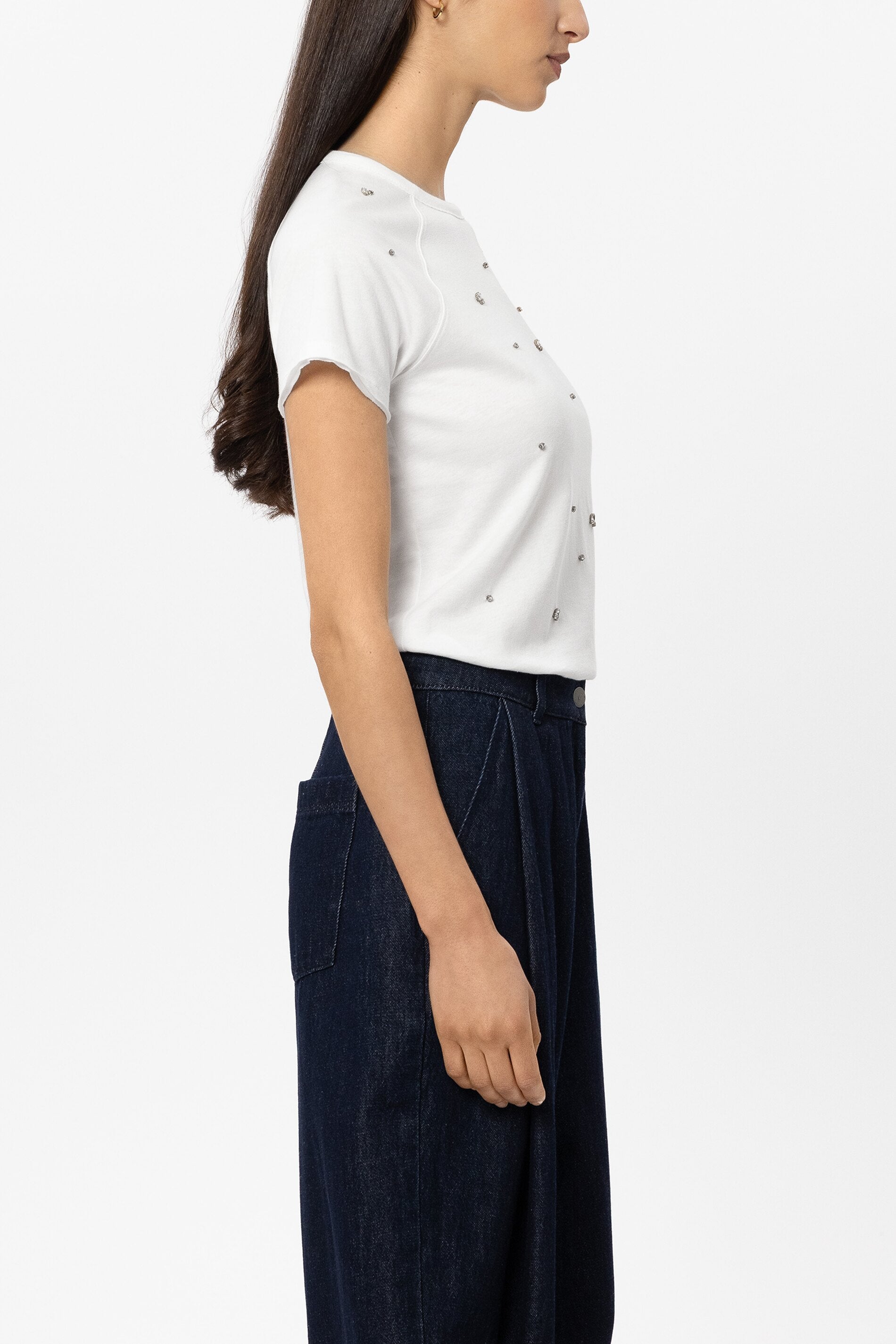 T-Shirt mit Schmucksteinen - off-white - Standard | Model Seite