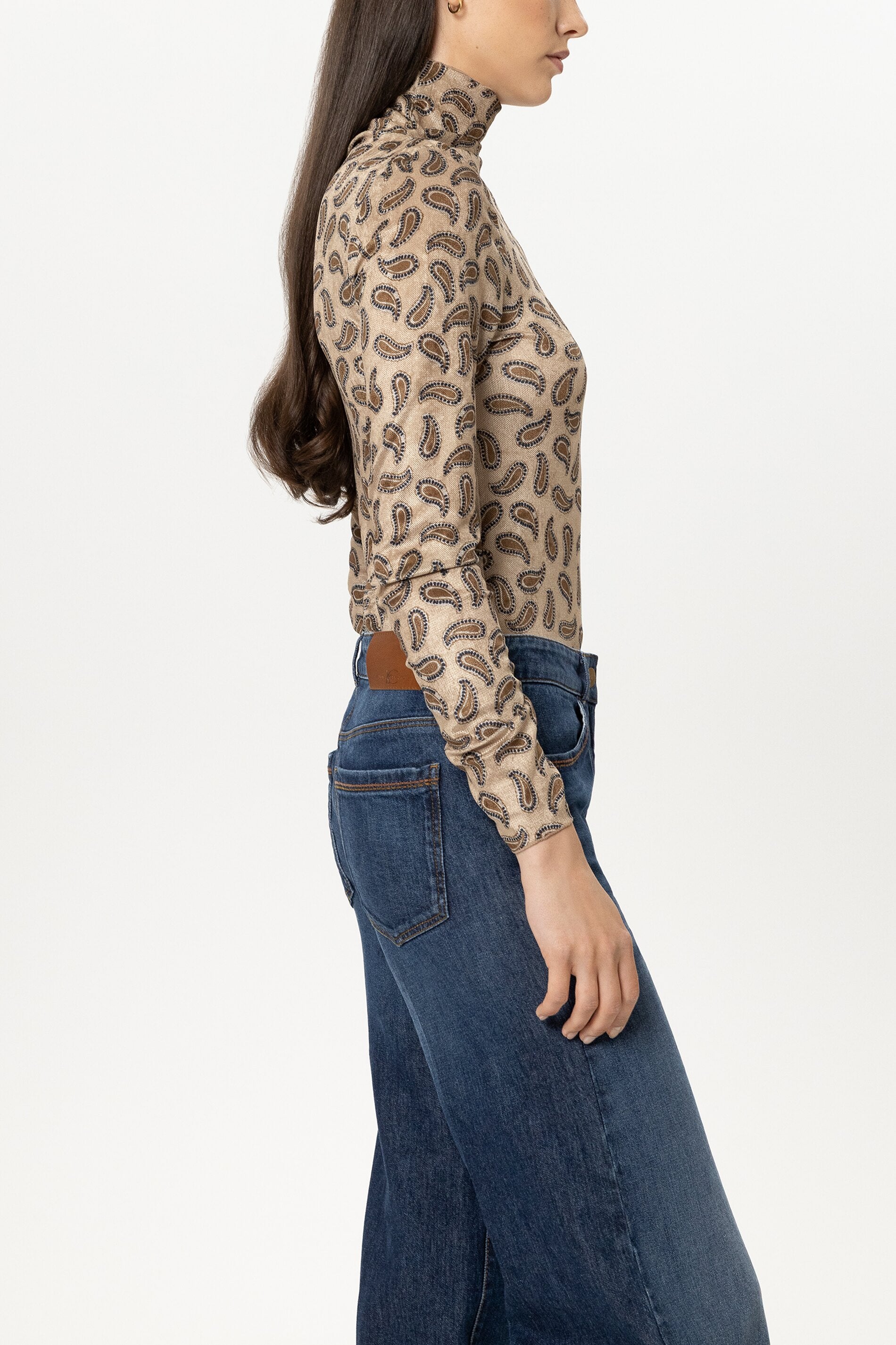 Turtleneck-Shirt mit Print - soft caramel - Standard | Model Seite