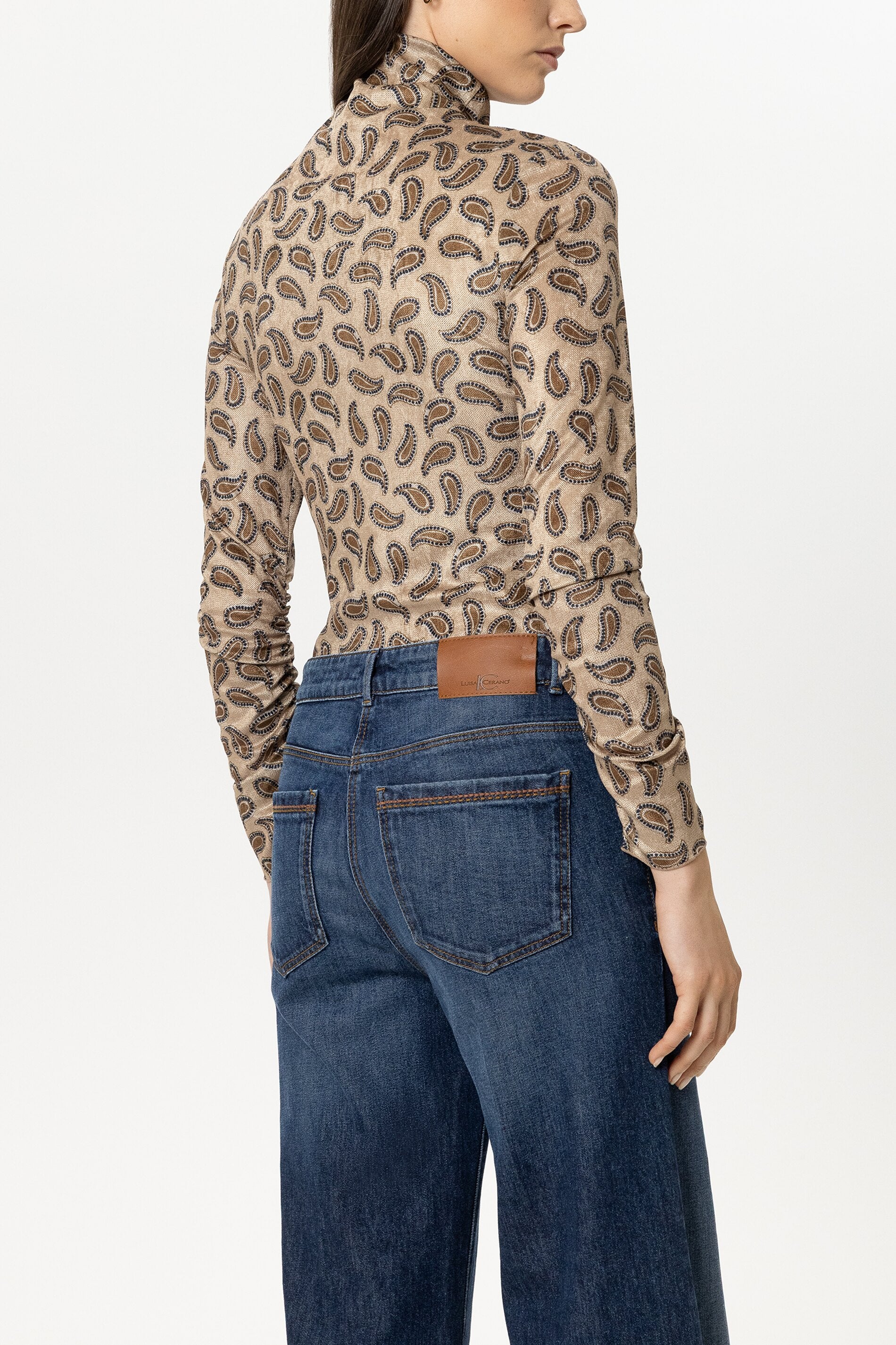 Turtleneck-Shirt mit Print - soft caramel - Standard | Model Rück