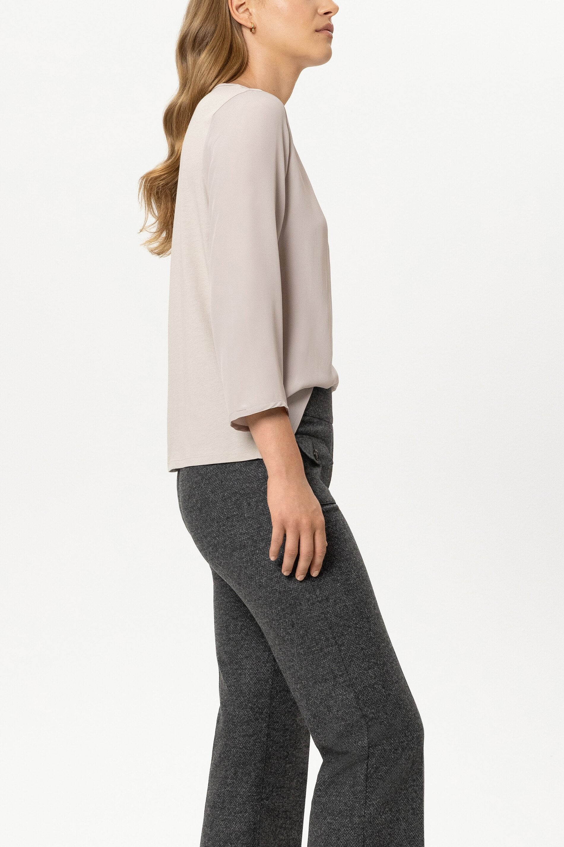 Shirt aus Seiden-Mix - pearl - Standard | Model Seite