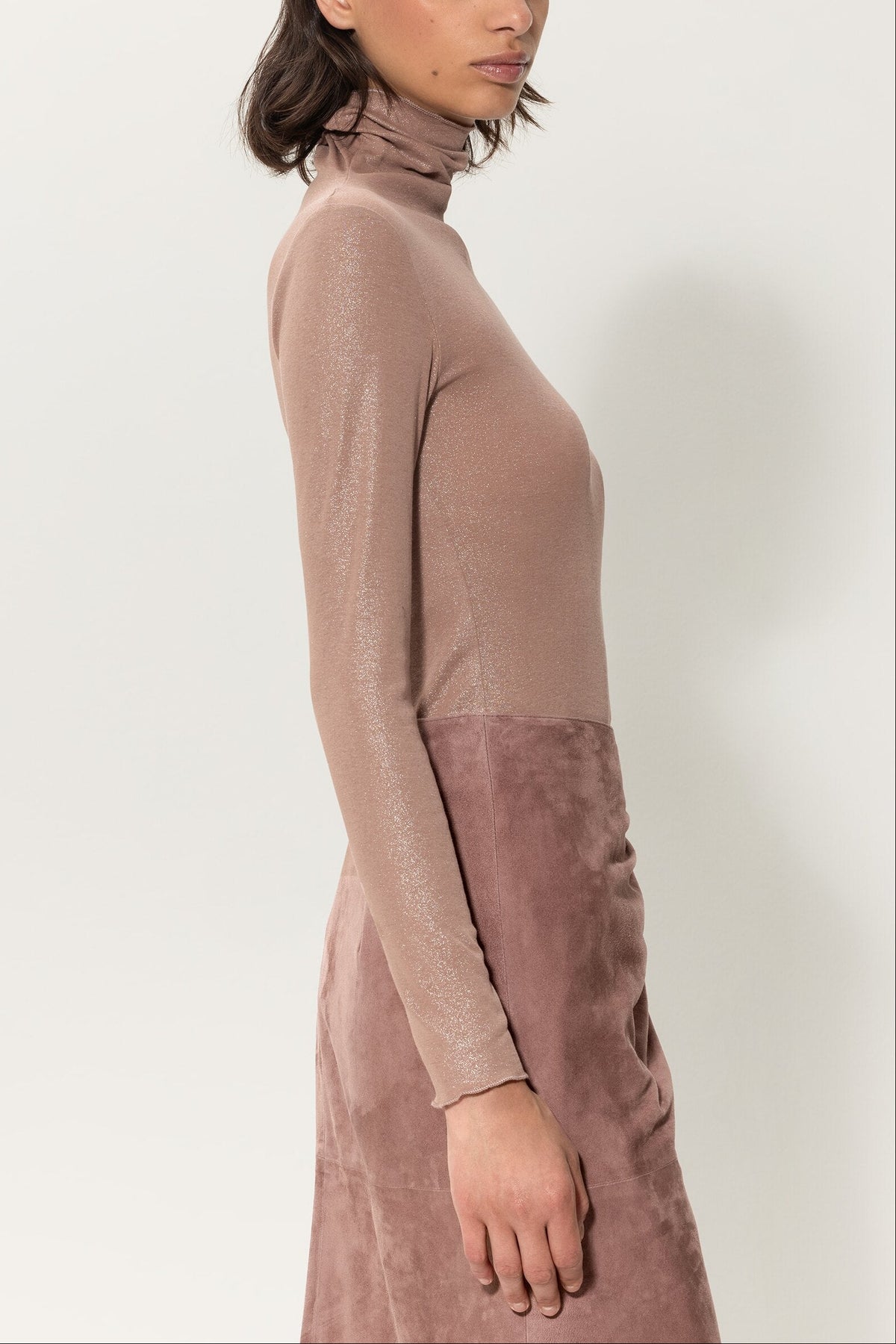 Rollkragenshirt mit Foilprint - smoky rosewood - Standard | Model Seite