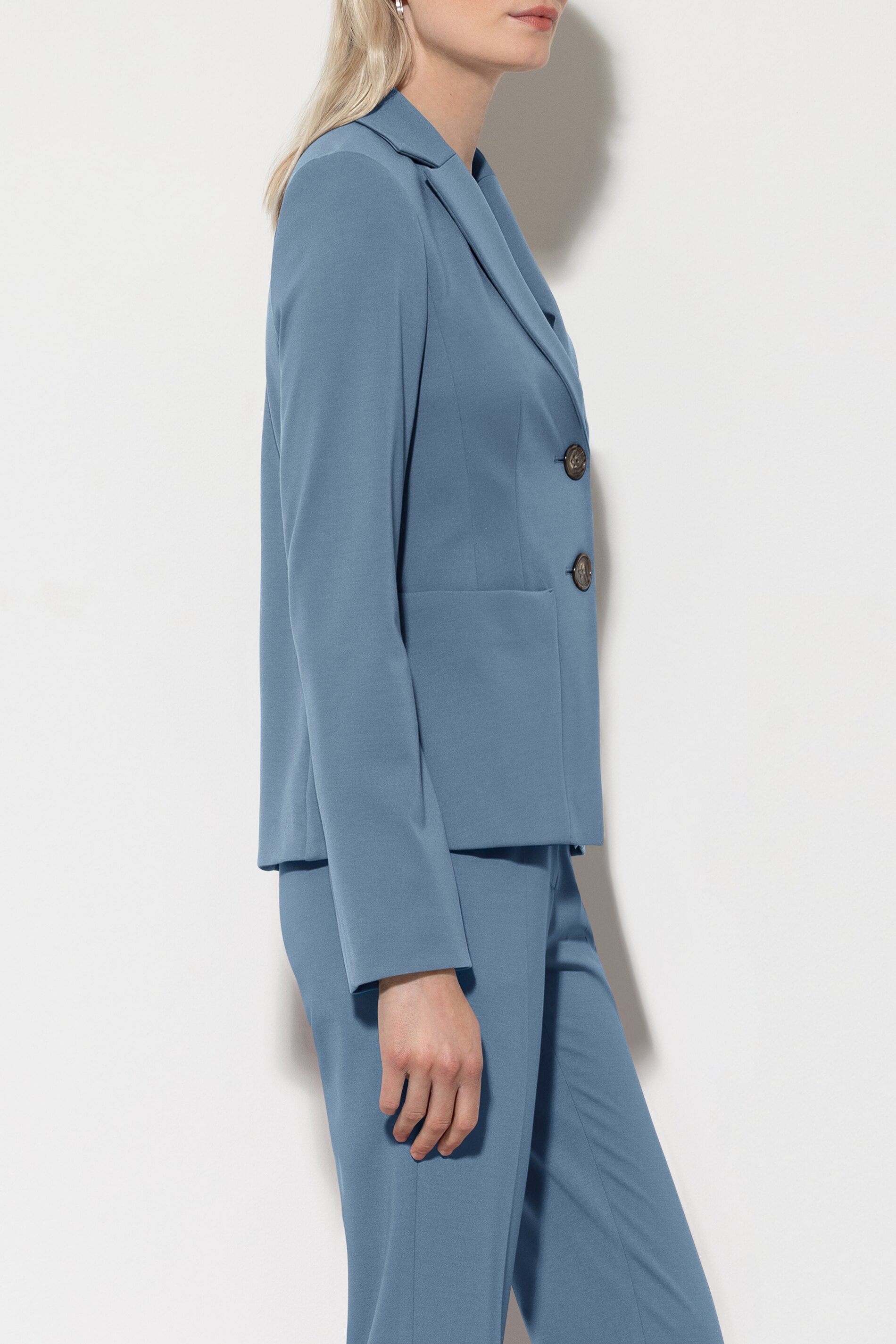 Blazer aus Punto-Milano - smoky blue - Standard | Model Seite