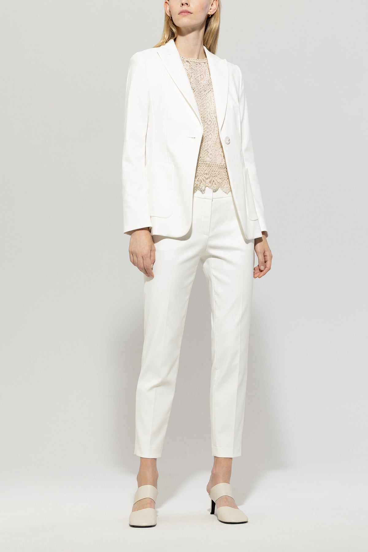 Stretch-Gabardine-Blazer - bleached white - Standard | Model Front