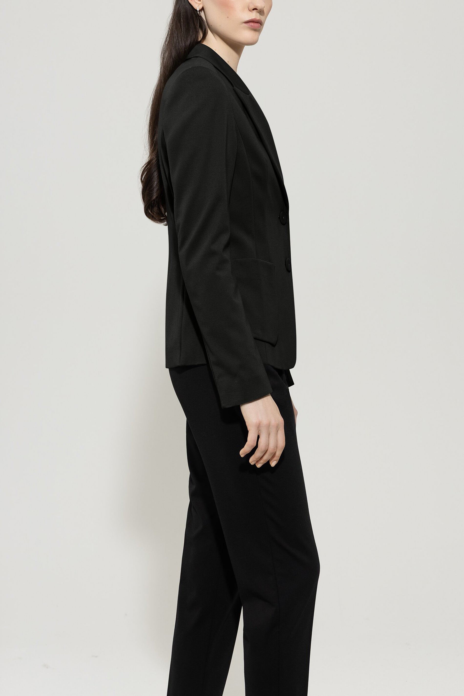 Blazer aus Punto-Milano - deep black - Standard | Model Seite