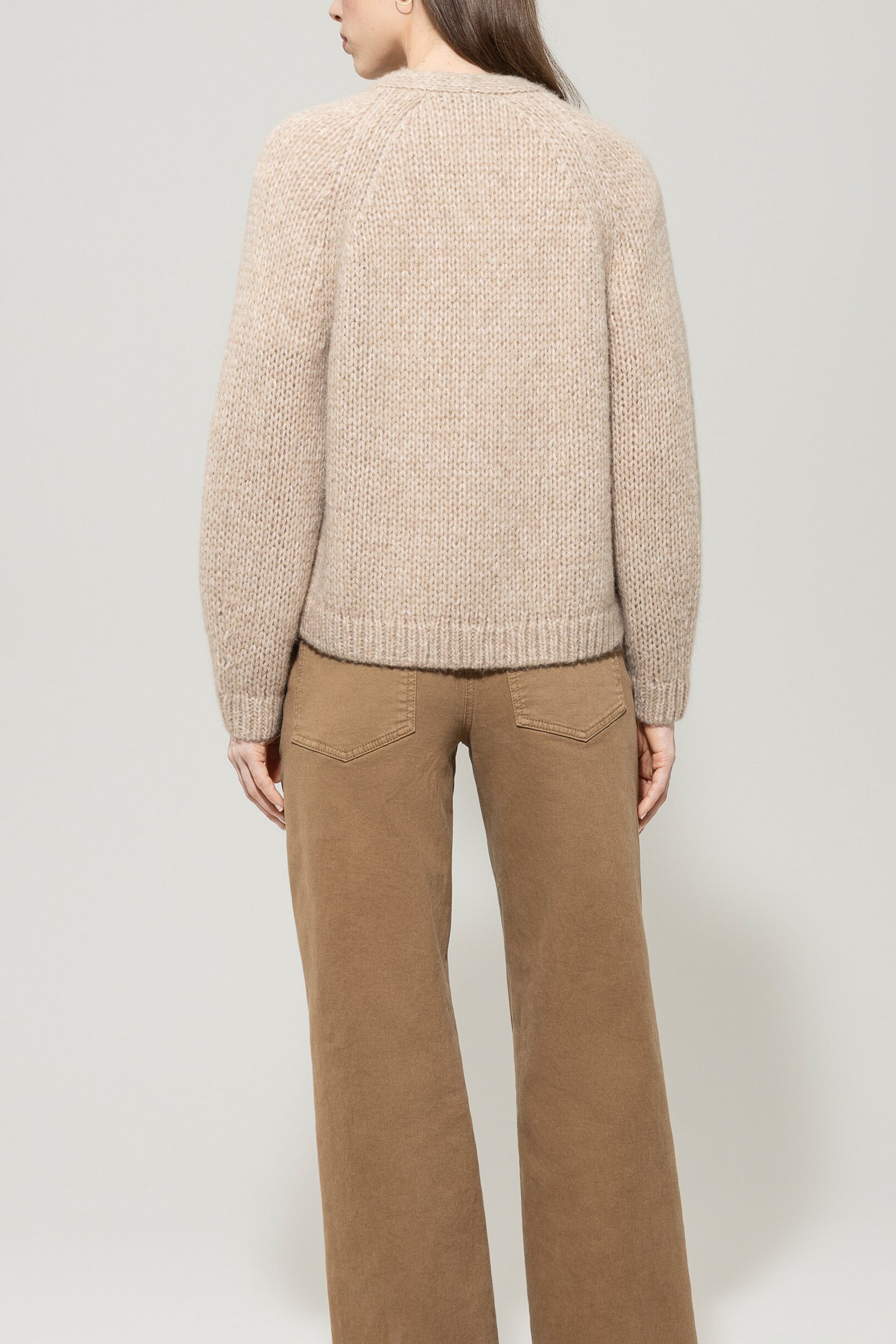 Cardigan mit Schleifendetails - biscuit - Standard | Model Rück