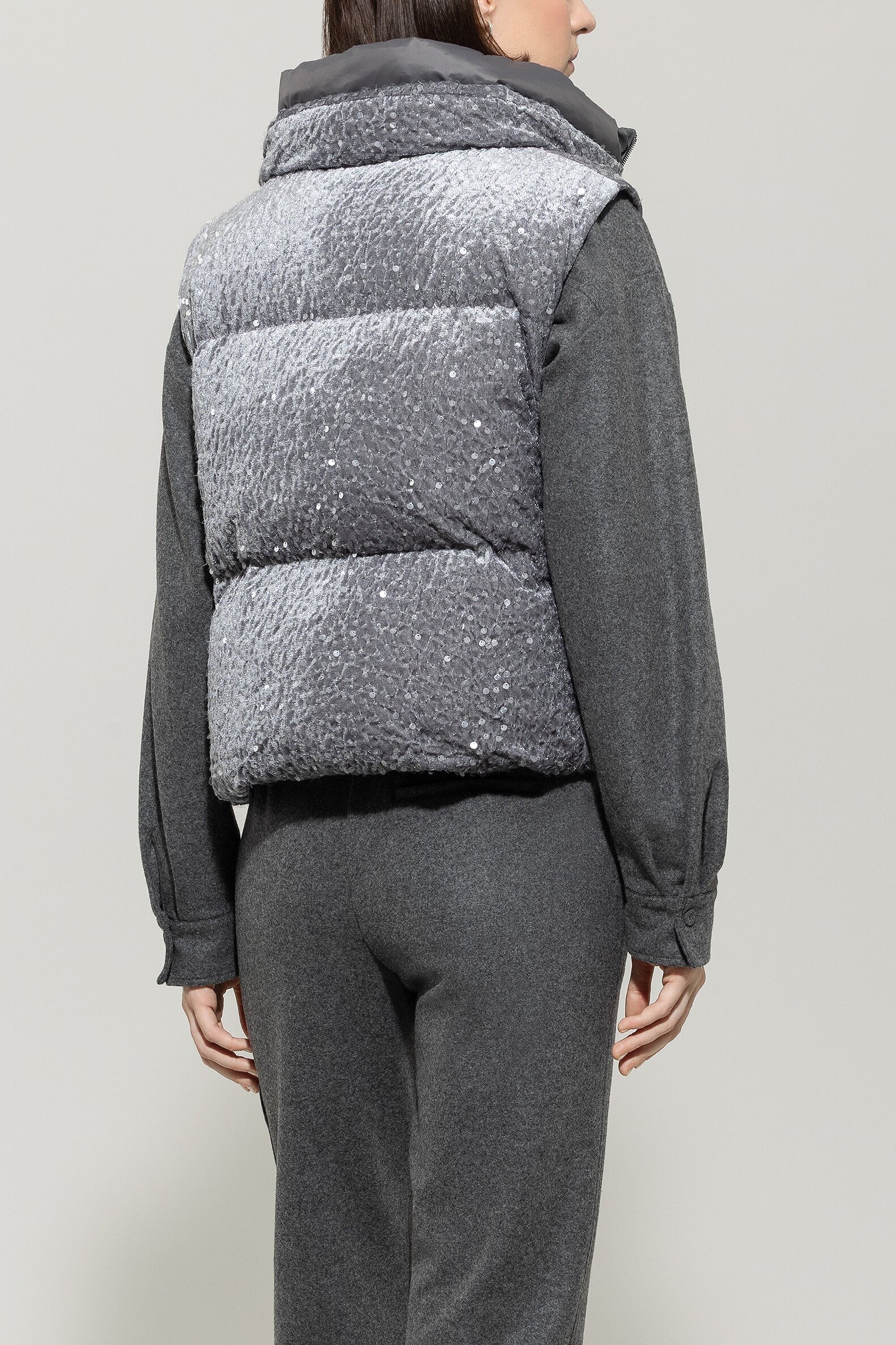 Samt-Daunenweste - urban grey - Standard | Model Rück