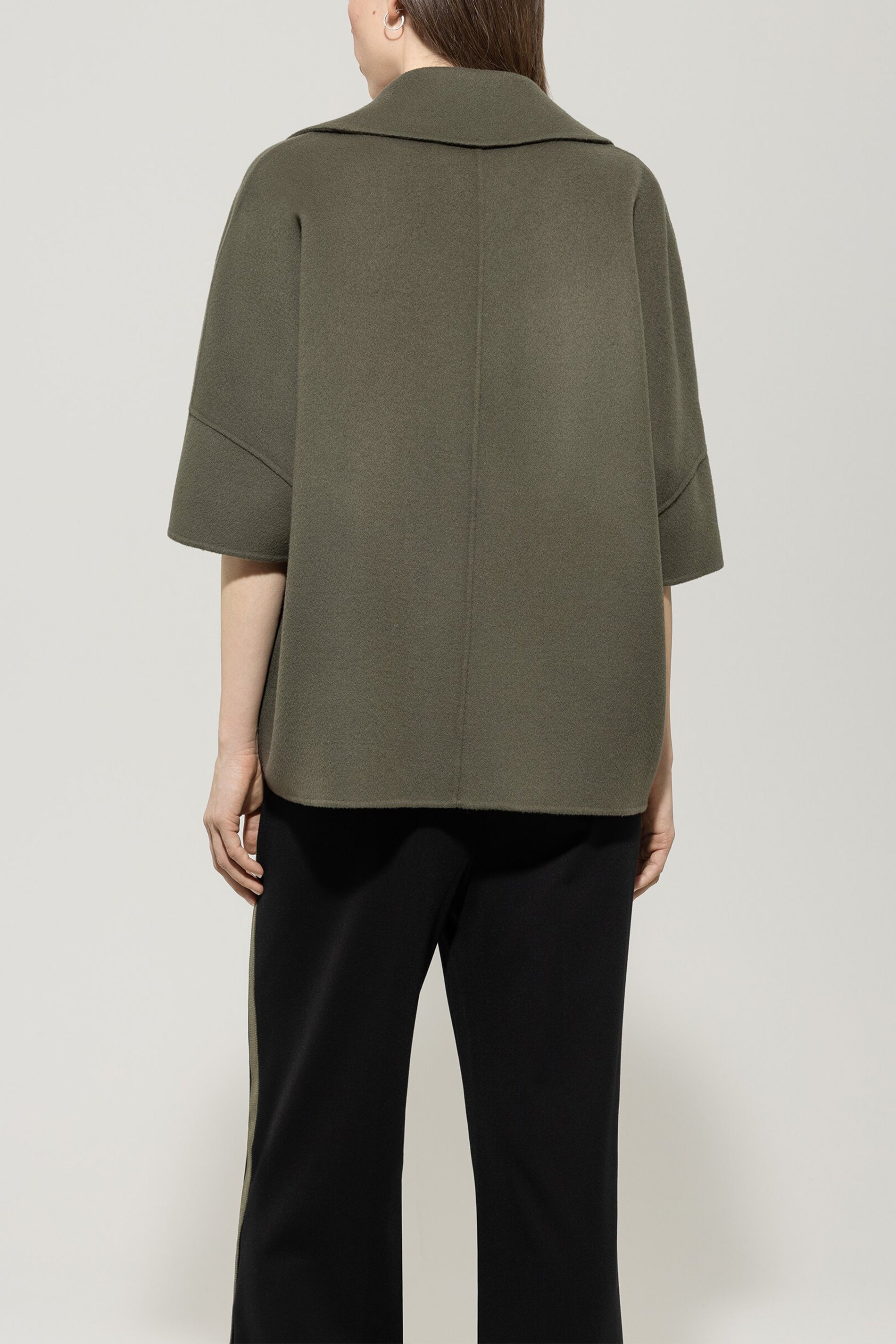 Doubleface-Cape - cool khaki - Standard | Model Rück