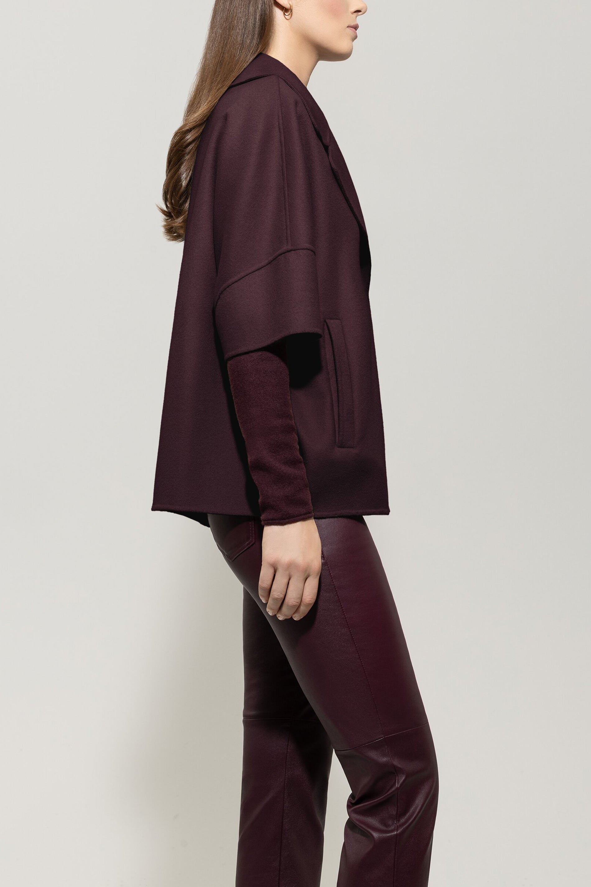 Doubleface-Cape - burgundy - Standard | Model Seite