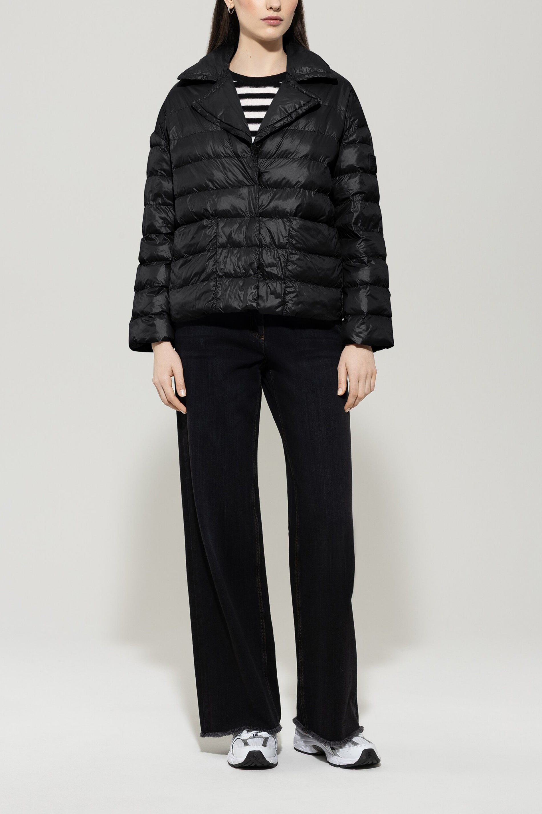 Outdoor-Steppjacke - deep black - Standard | Model Front