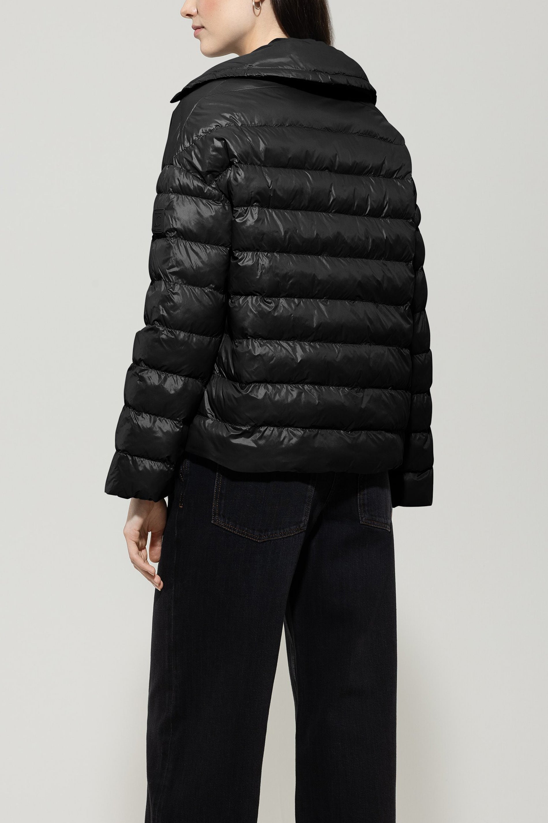 Outdoor-Steppjacke - deep black - Standard | Model Rück