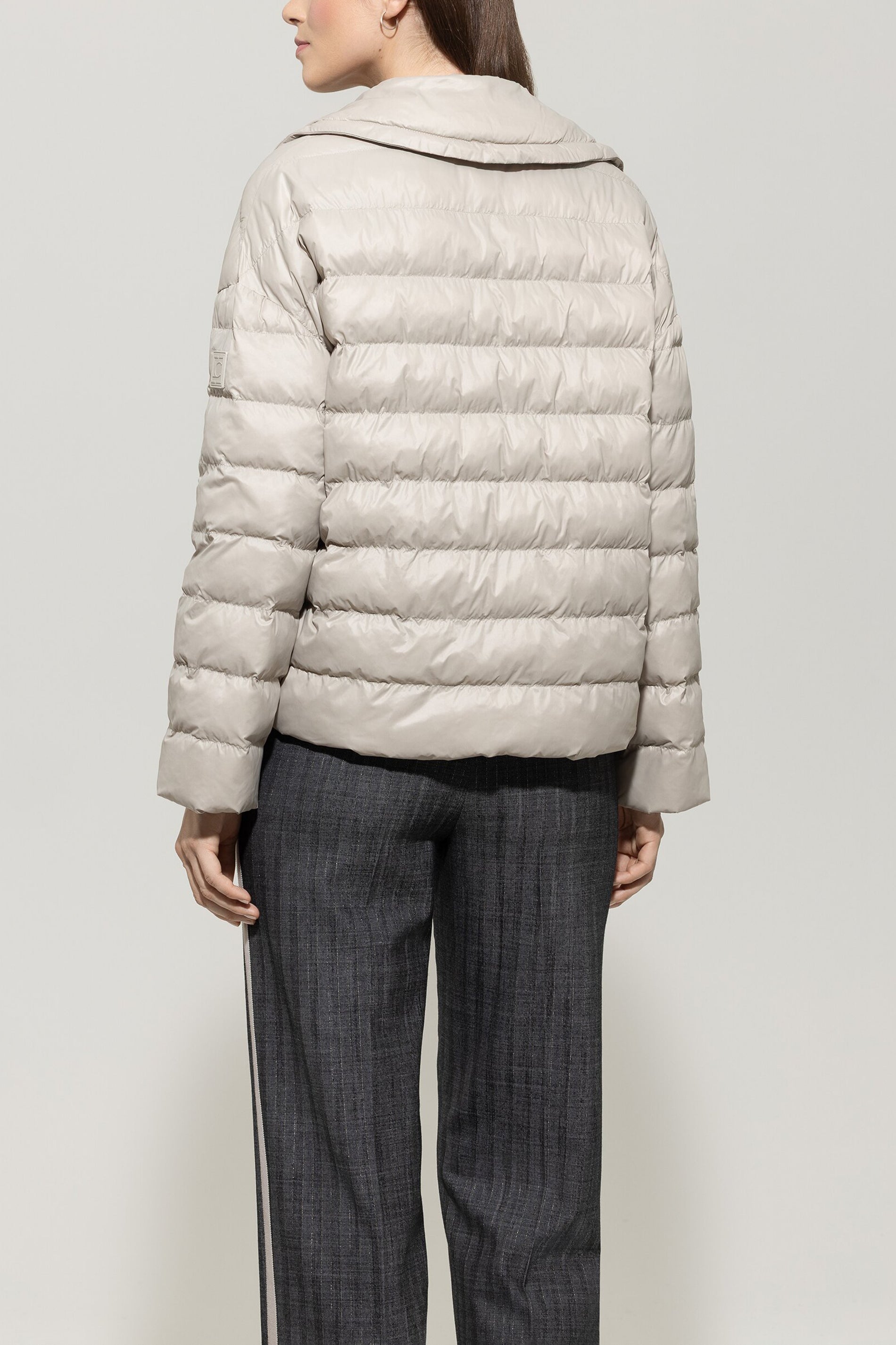 Outdoor-Steppjacke - oyster - Standard | Model Rück