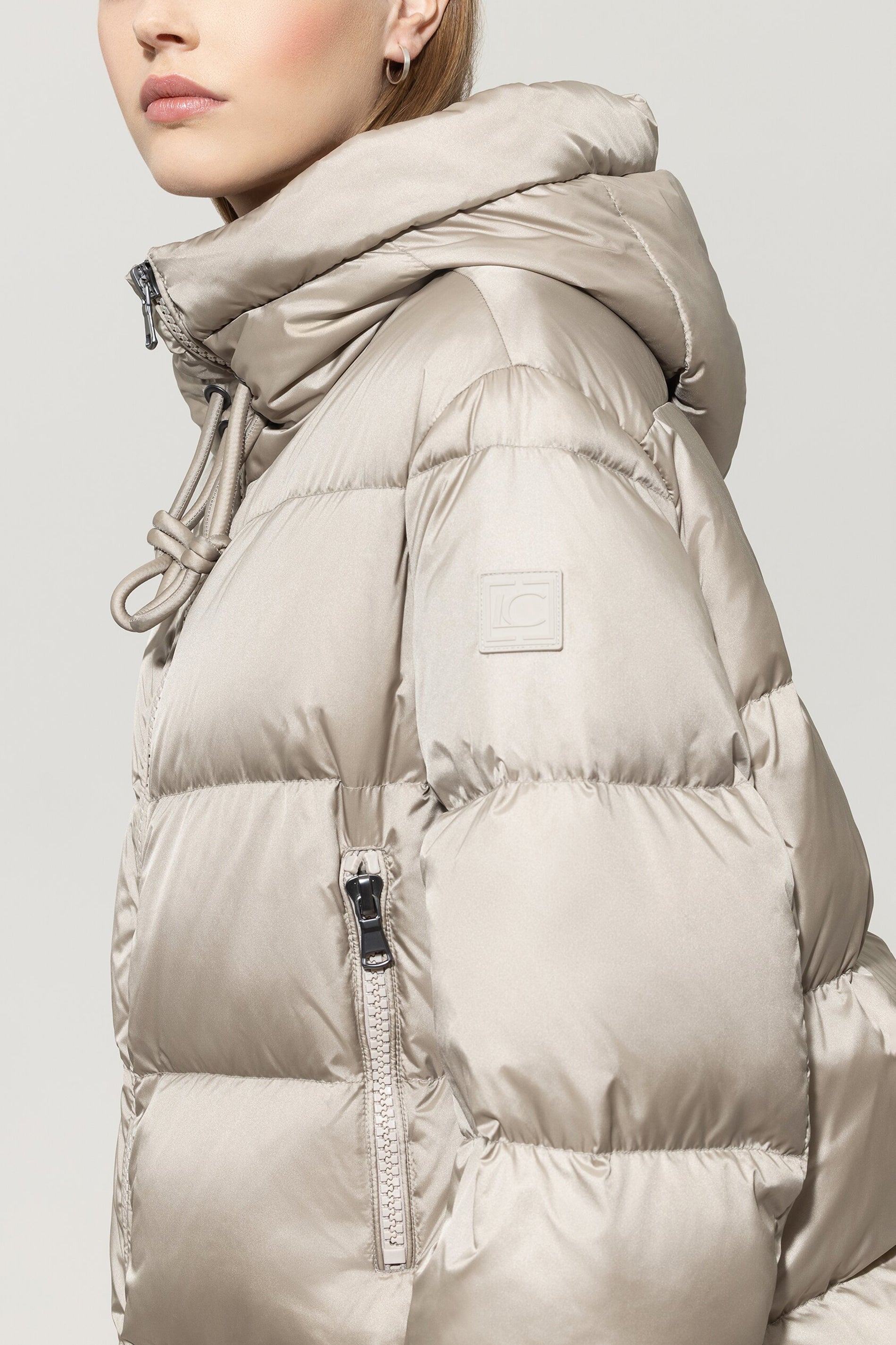 Outdoor-Daunenjacke - oyster - Standard | Model Detail