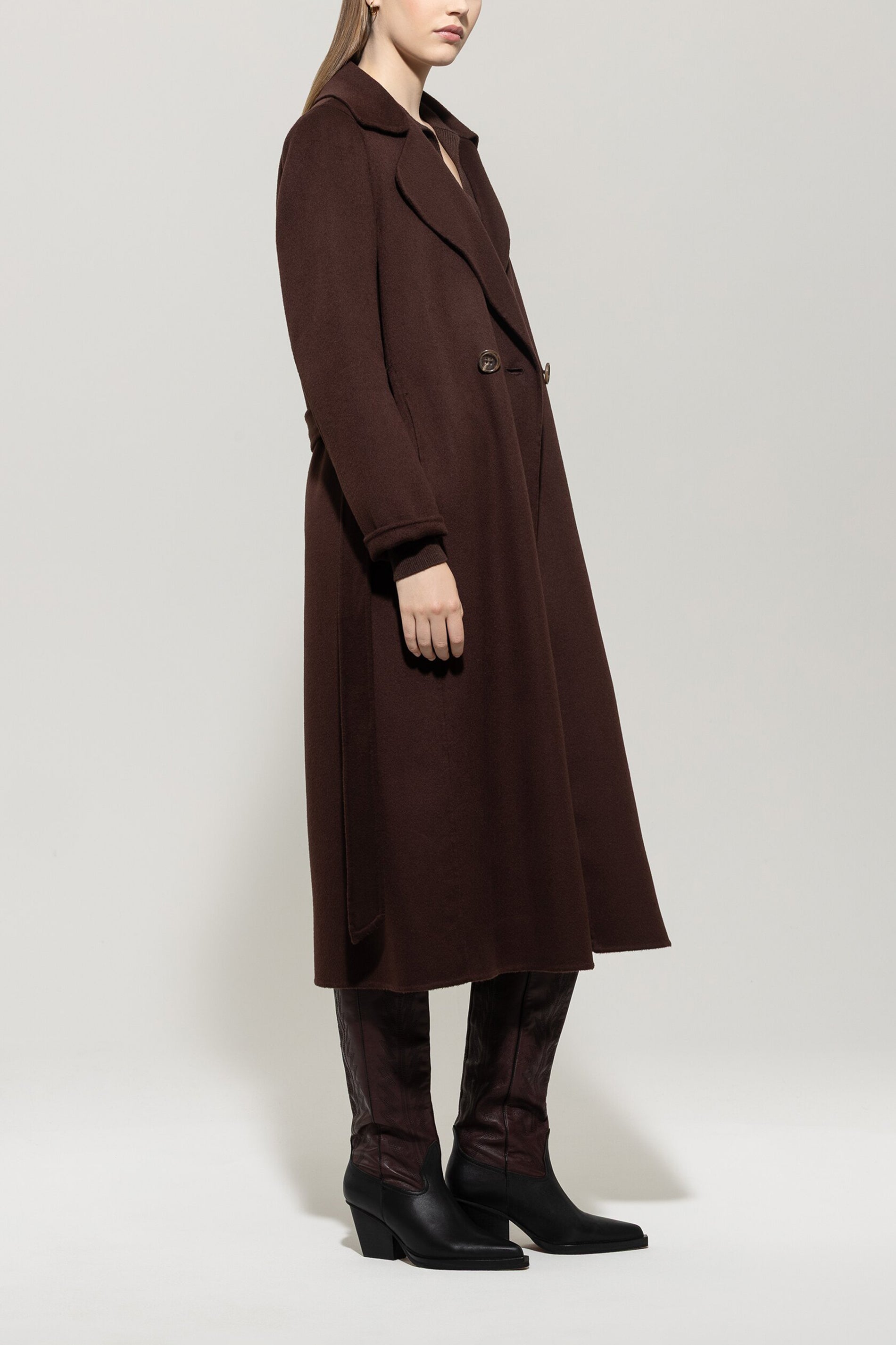Doubleface-Mantel mit Gürtel - espresso - Standard | Model Seite