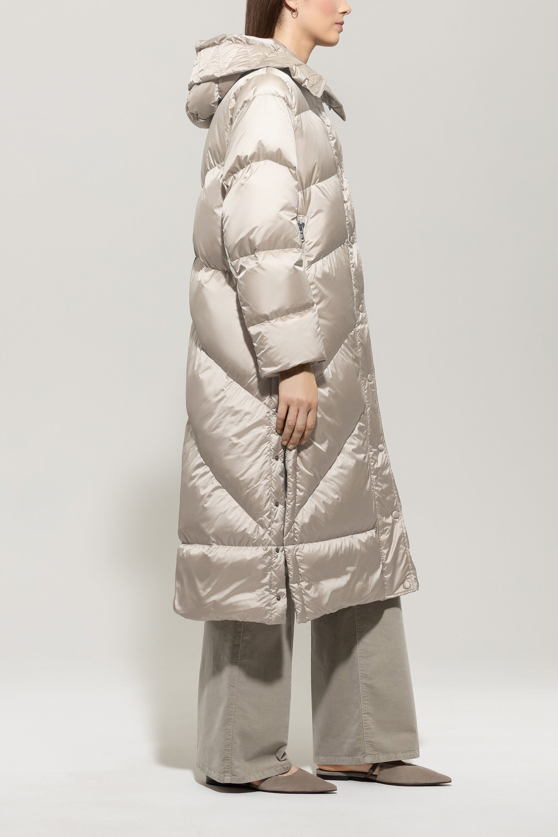 Outdoor-Daunenmantel - oyster - Standard | Model Seite