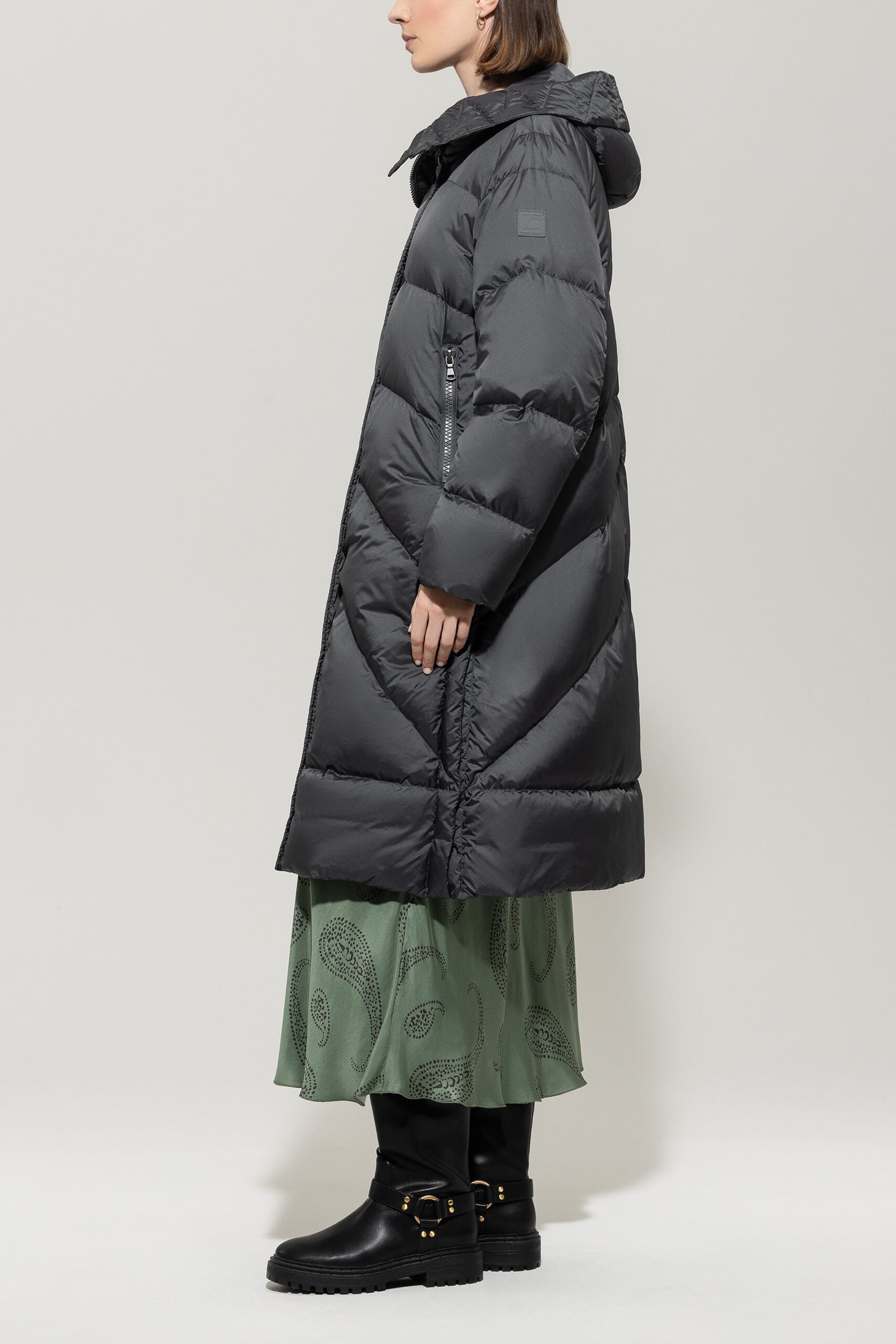 Outdoor-Daunenmantel - urban grey - Standard | Model Seite