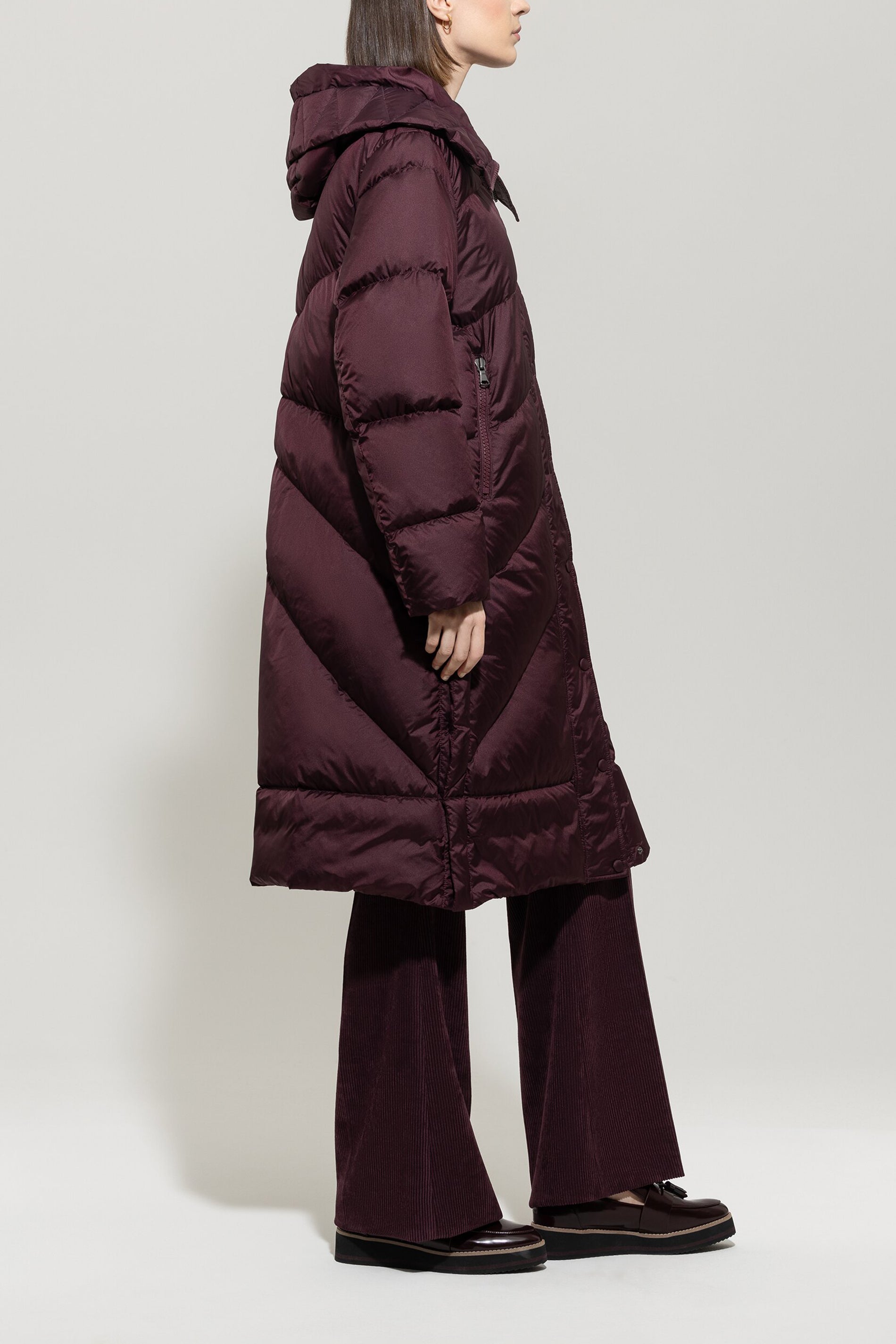 Outdoor-Daunenmantel - burgundy - Standard | Model Seite