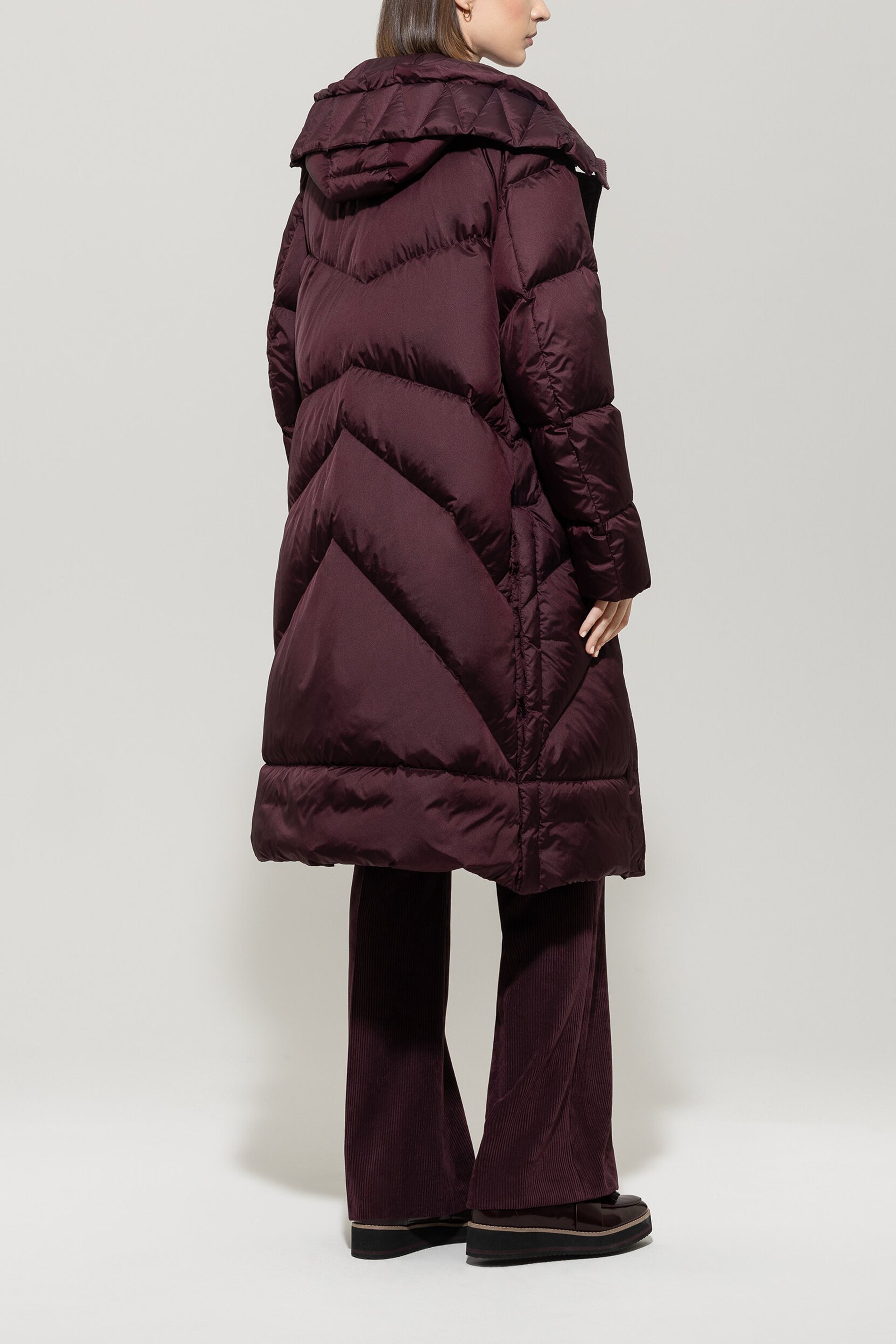 Outdoor-Daunenmantel - burgundy - Standard | Model Rück