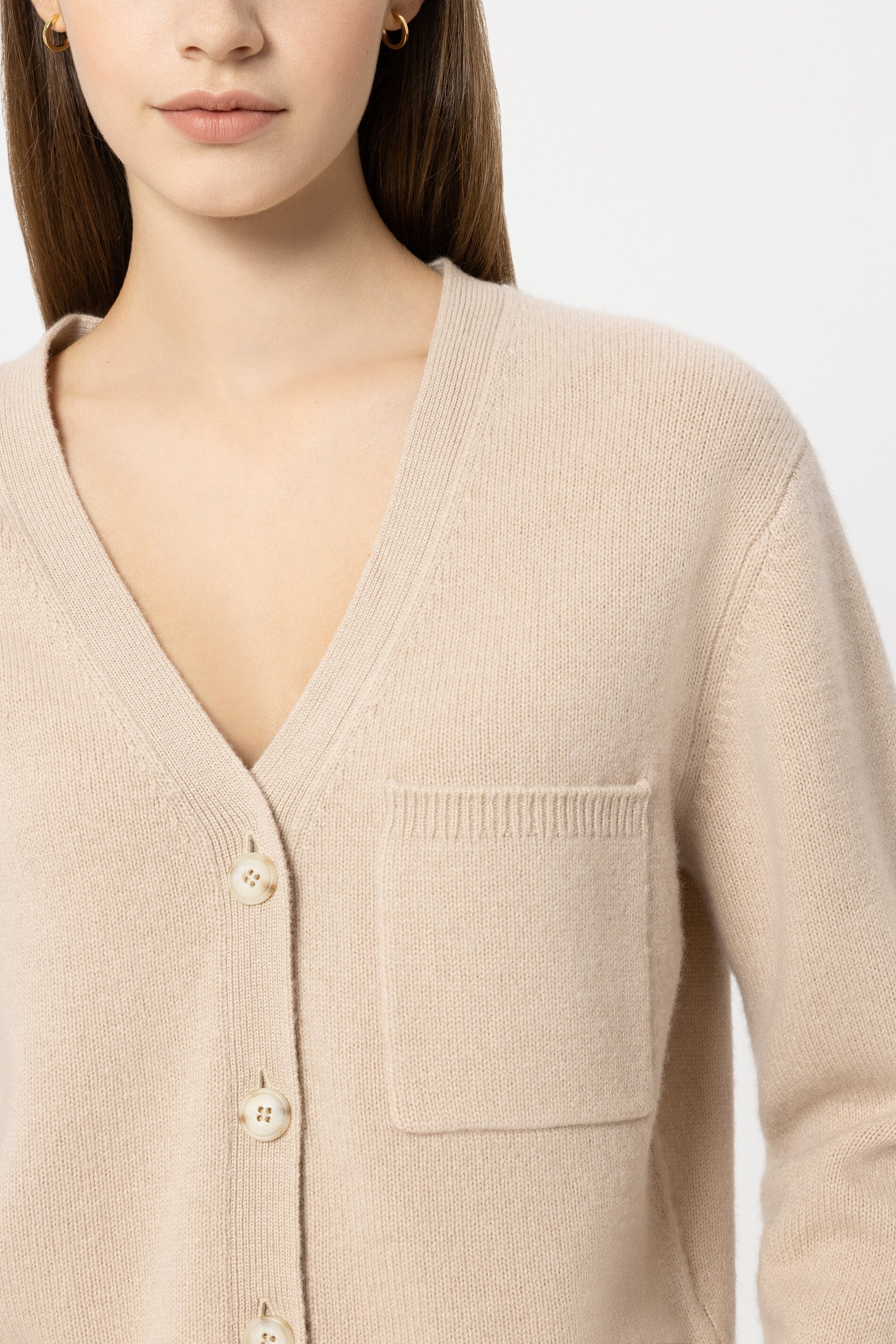 Cardigan aus Kaschmir-Mix - soft camel - Standard | Model Detail