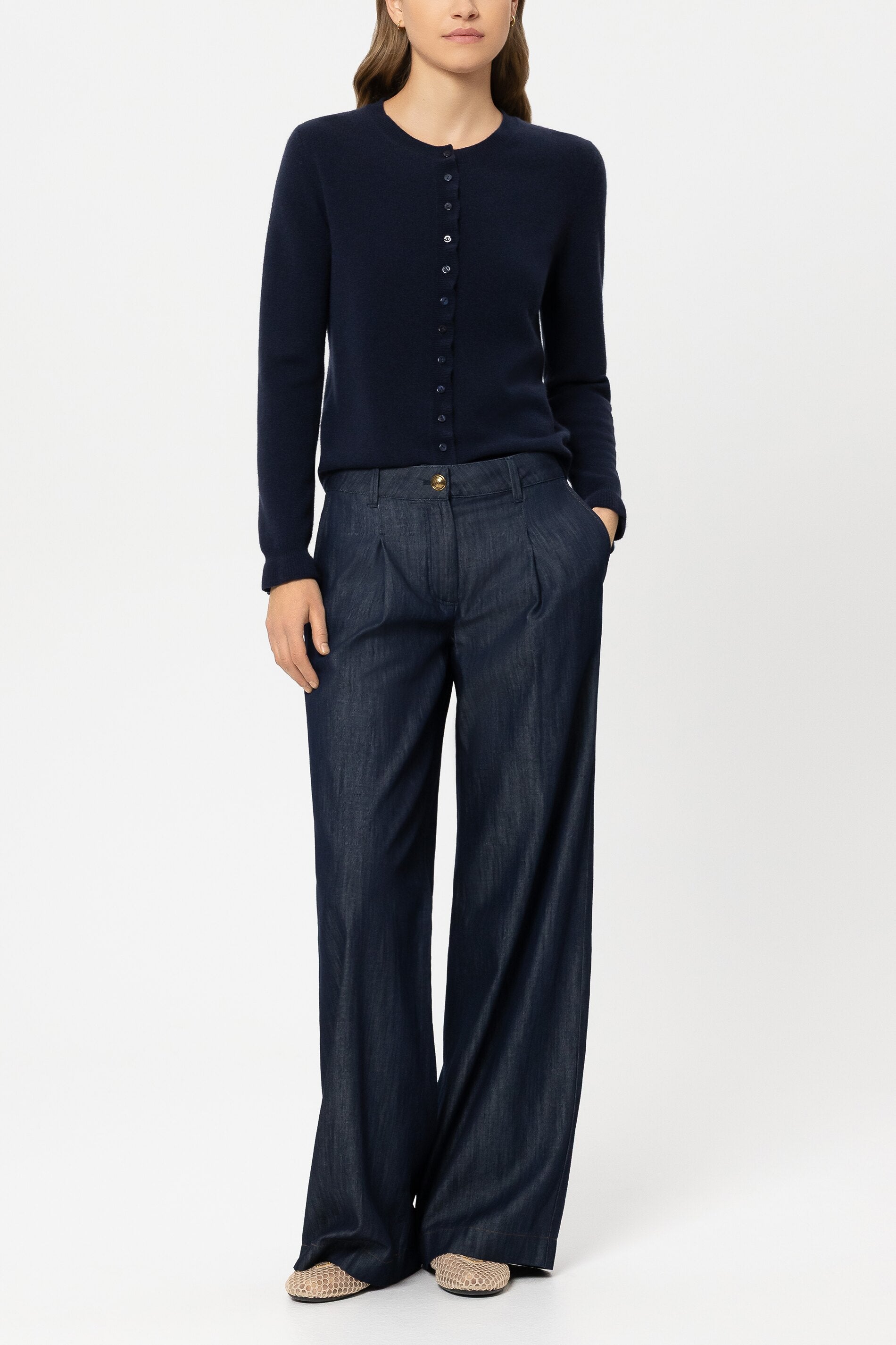 Cardigan aus Kaschmir-Mix - navy blue - Standard | Model Front