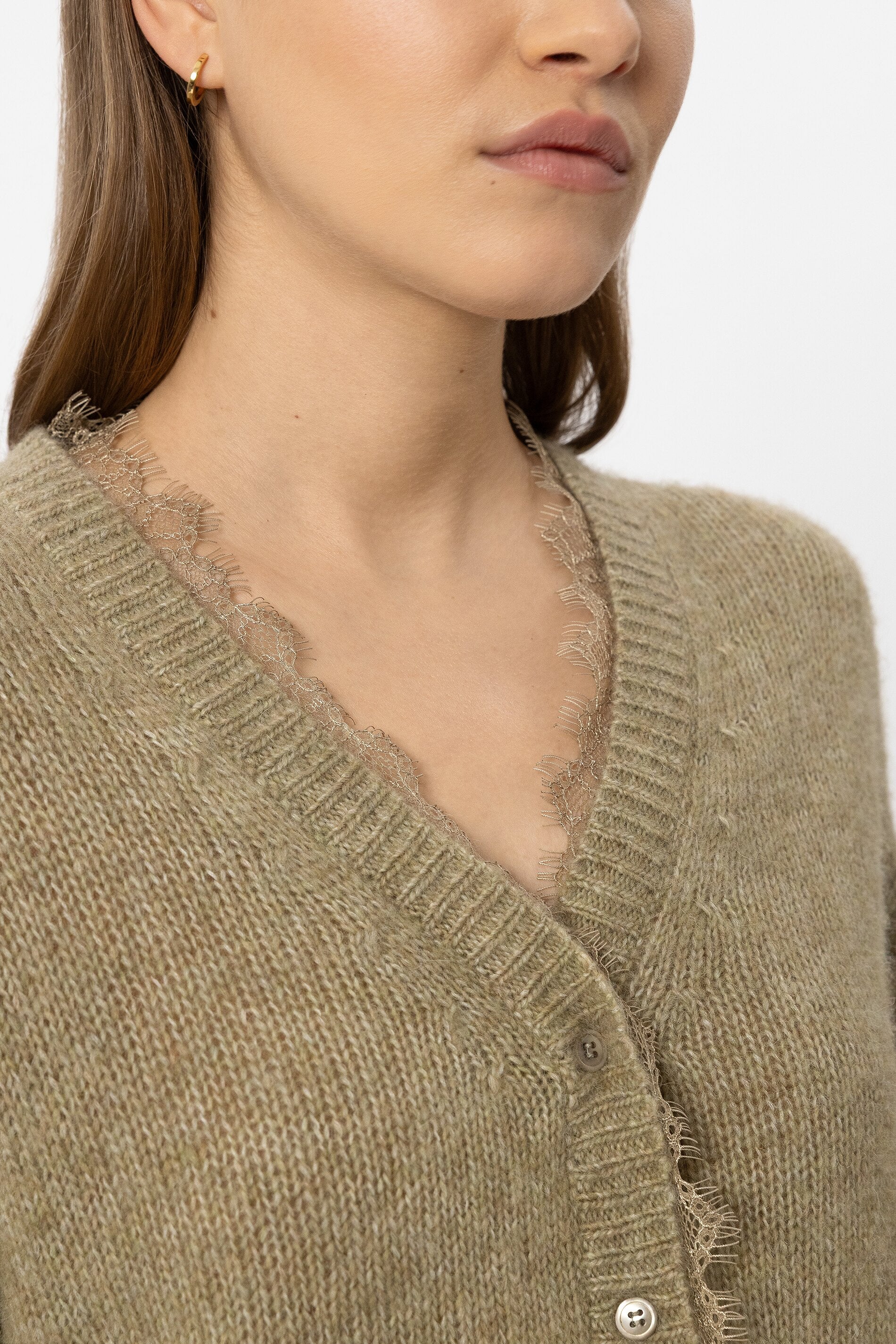 Cardigan aus Alpaka-Mix - salbei - Standard | Model Detail