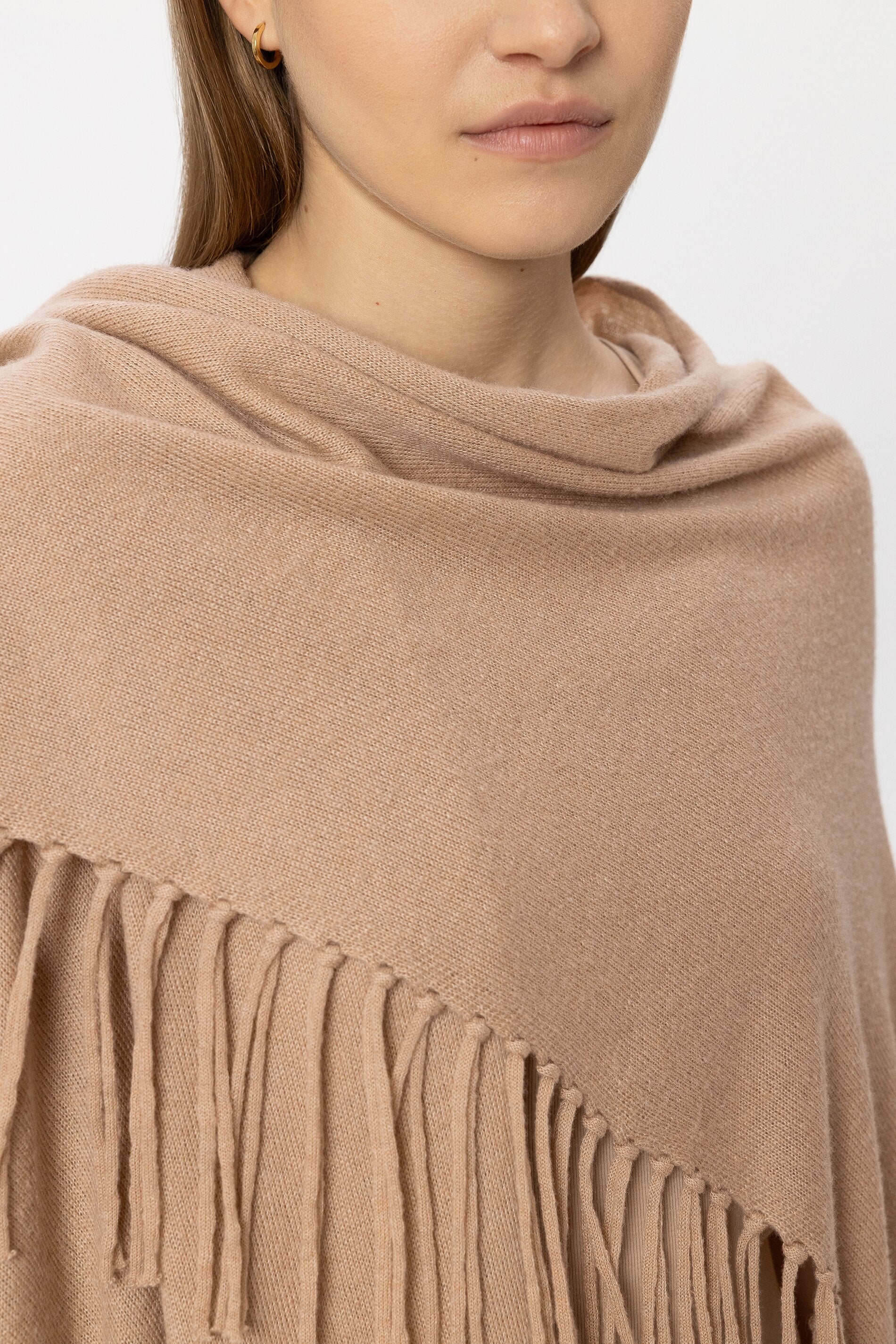 Cape aus Alpaka-Mix - nude - Standard | Model Detail