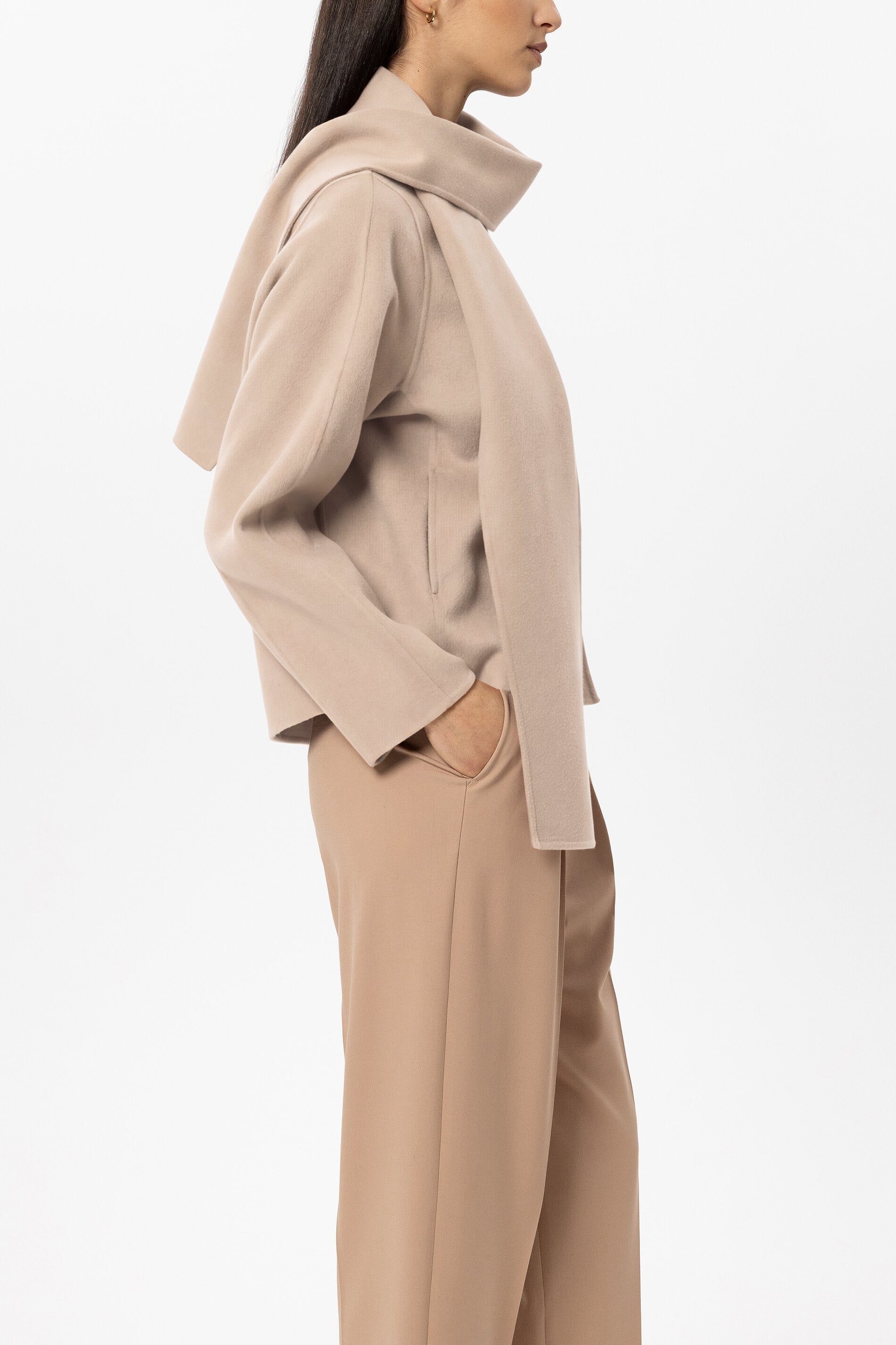Doubleface-Jacke mit Schal - cappuccino - Standard | Model Seite
