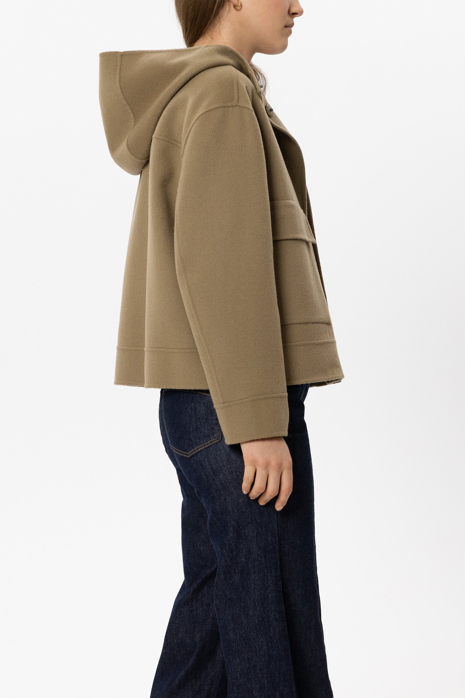 Doubleface-Jacke mit Kapuze - salbei - Standard | Model Seite