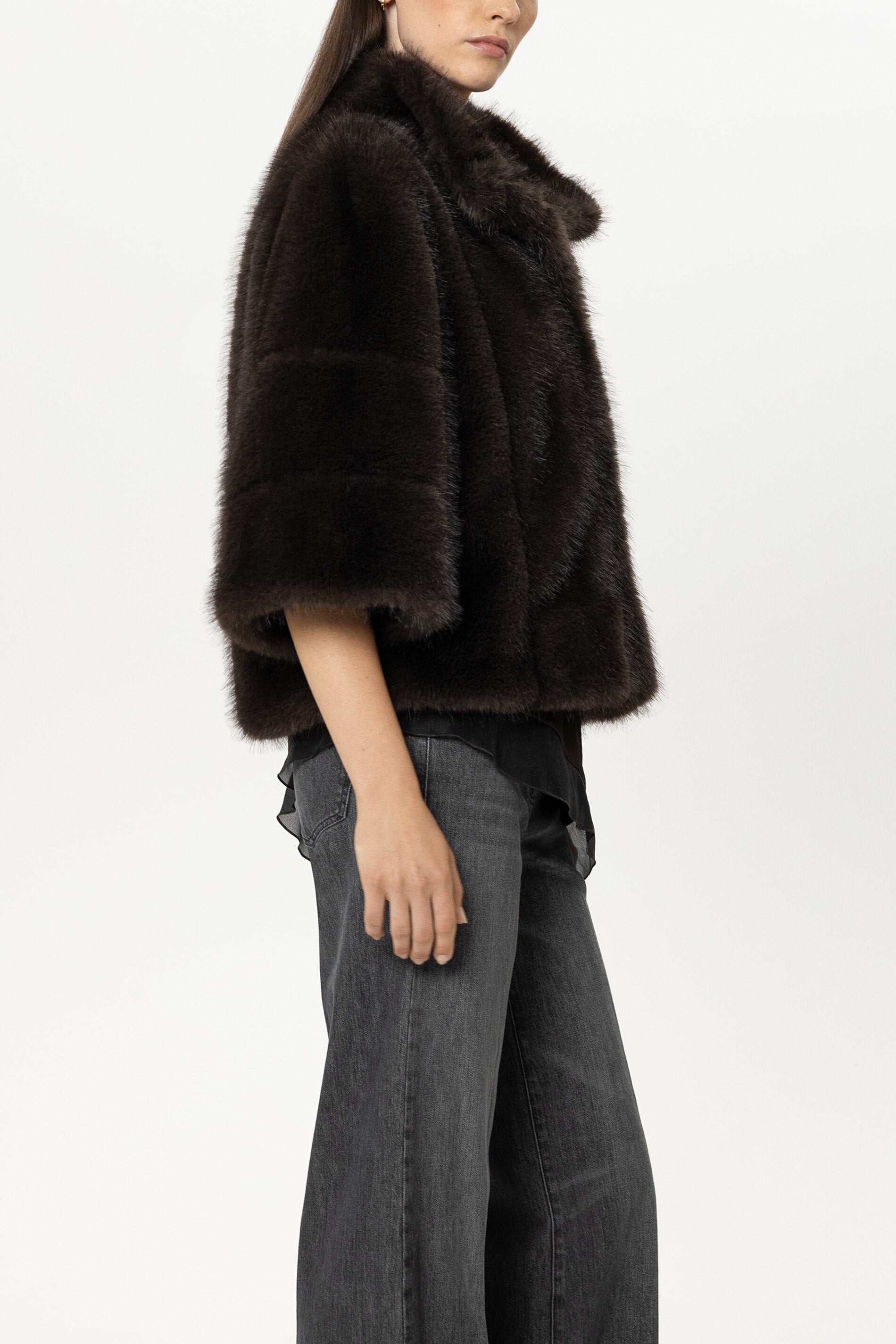 Jacke in Fell-Optik - truffle - Standard | Model Seite