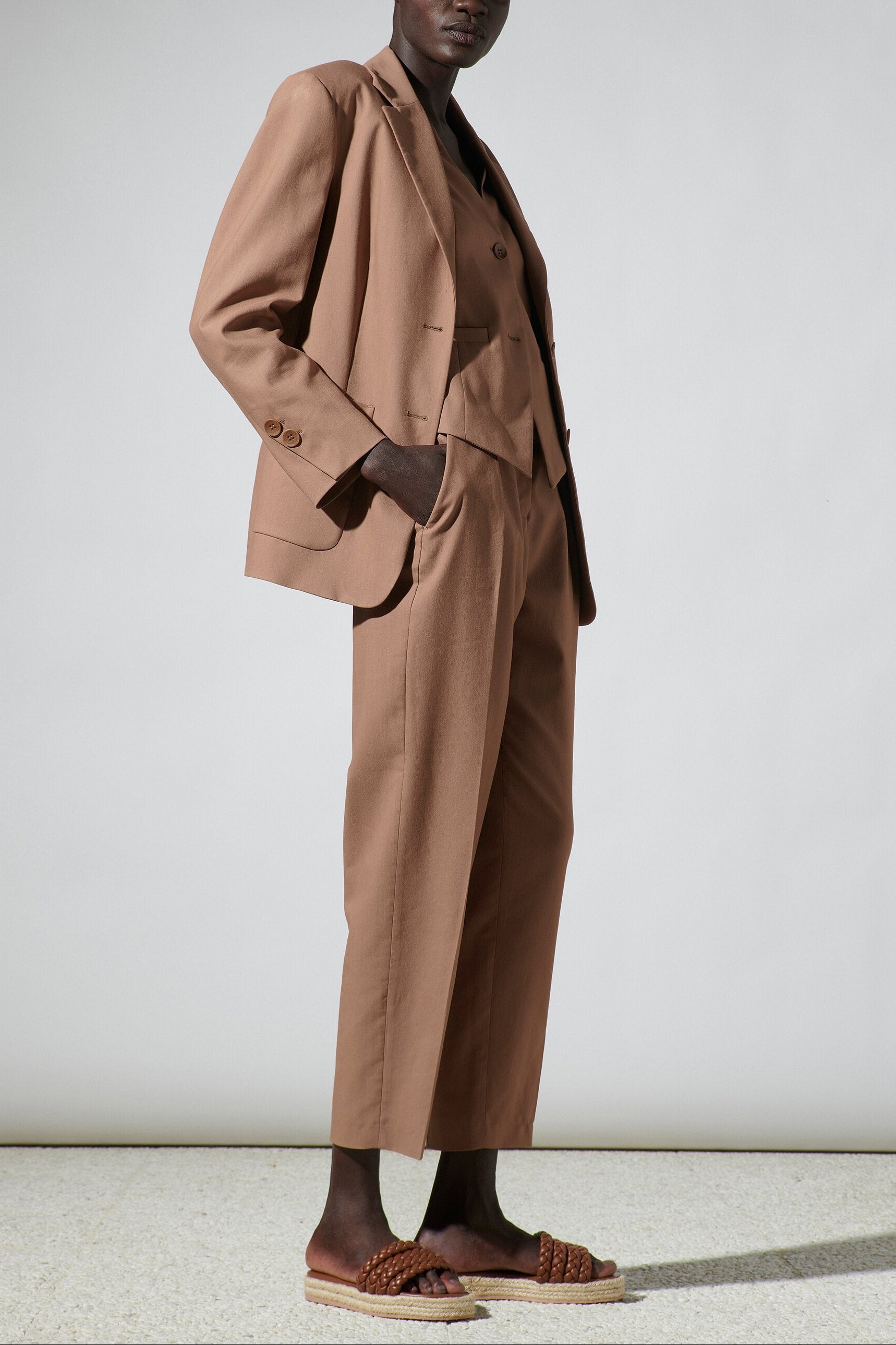 Gabardine-Blazer - coffee - Standard | Model Front