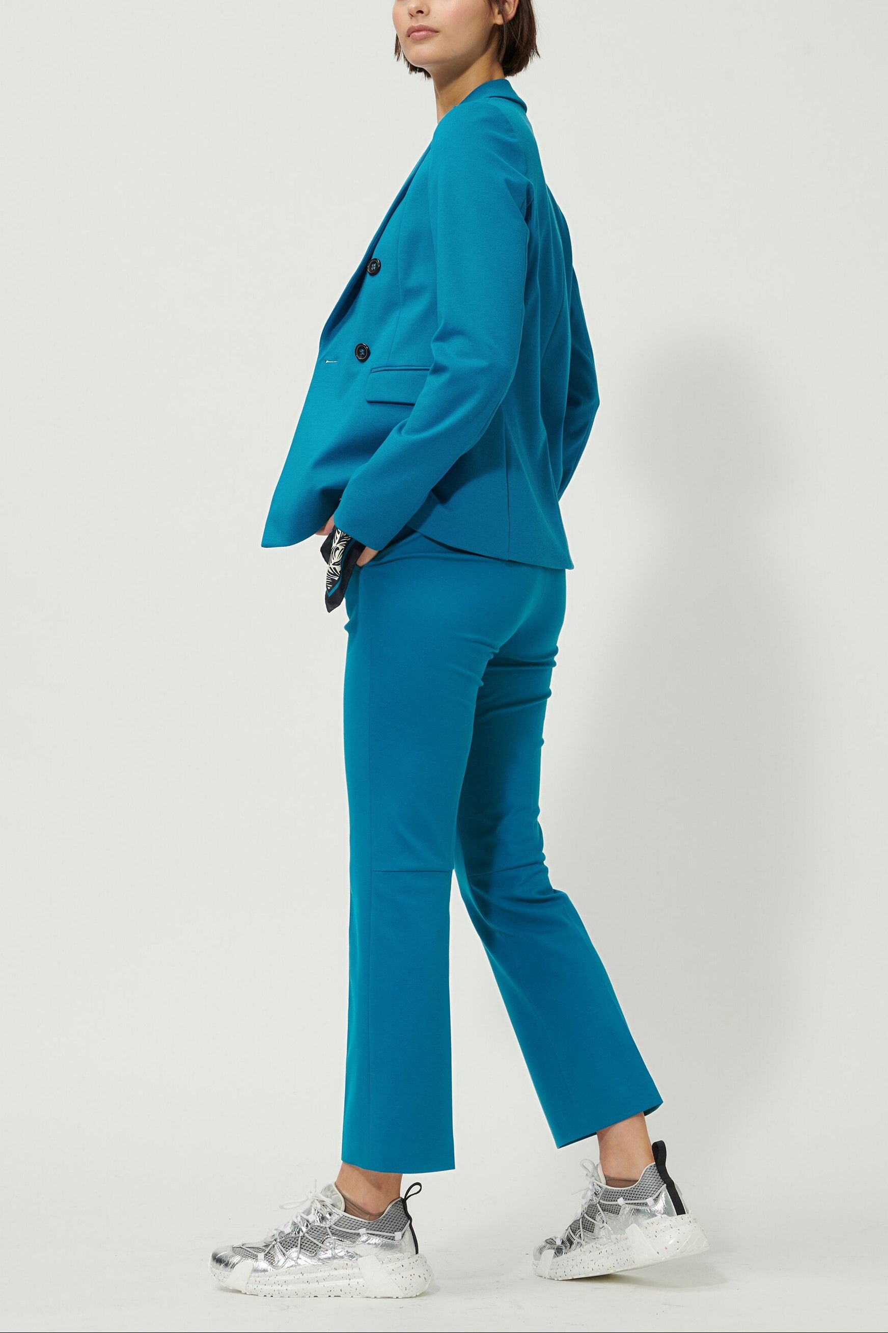 Blazer aus Punto-Milano - deep turquoise - Standard | Model Seite