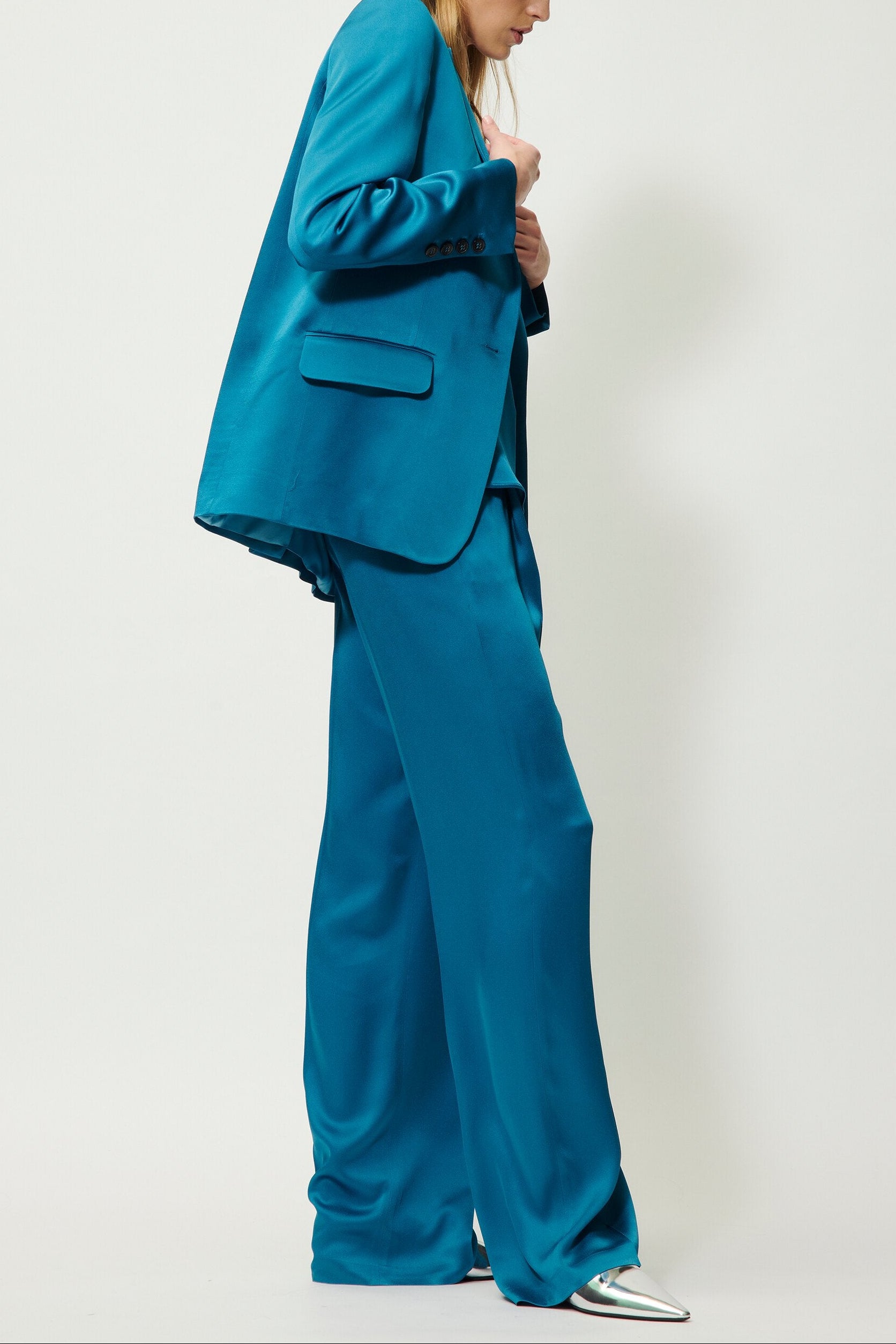 Satin-Ein-Knopf-Blazer - deep turquoise - Standard | Model Seite
