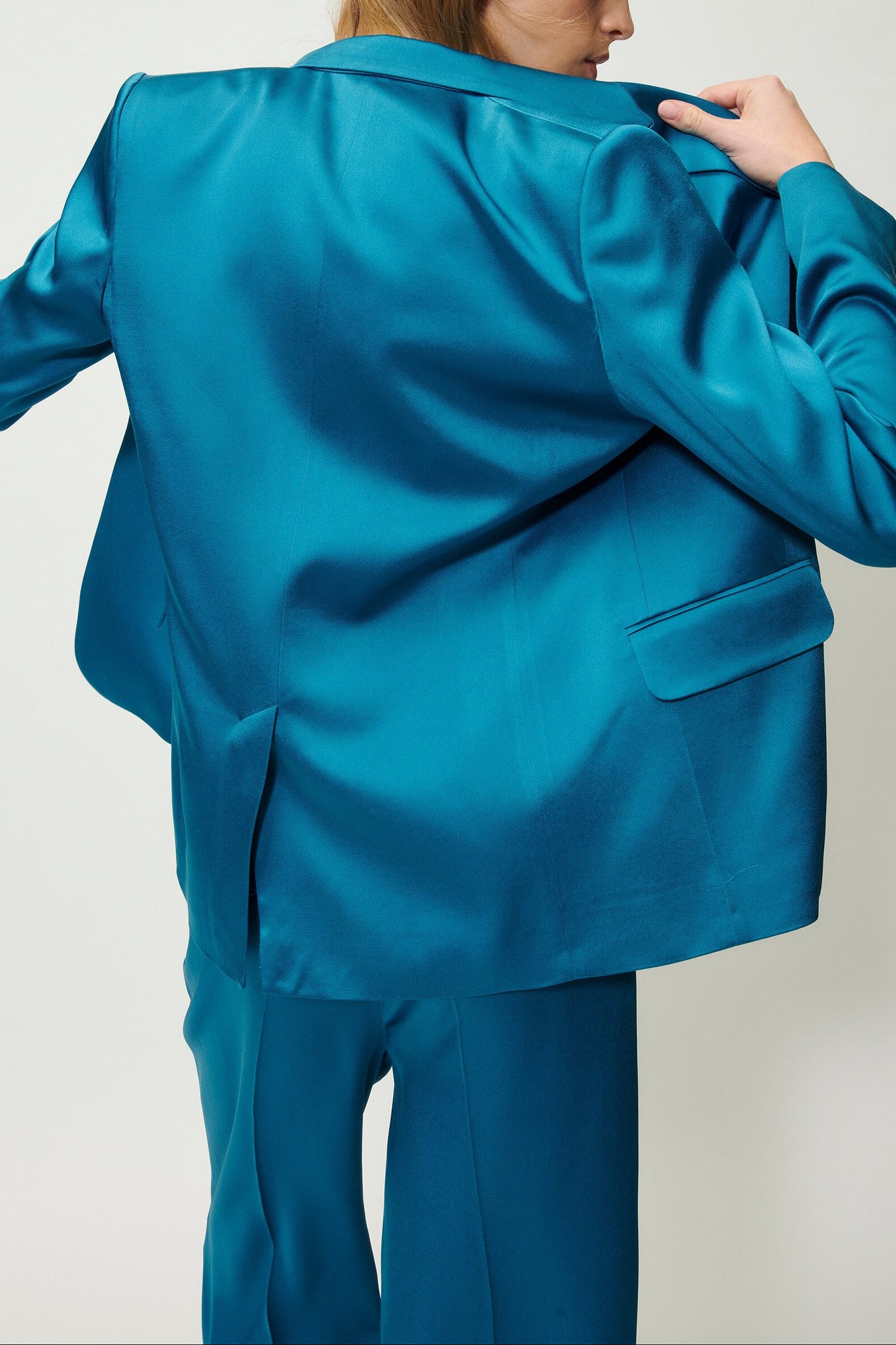 Satin-Ein-Knopf-Blazer - deep turquoise - Standard | Model Rück