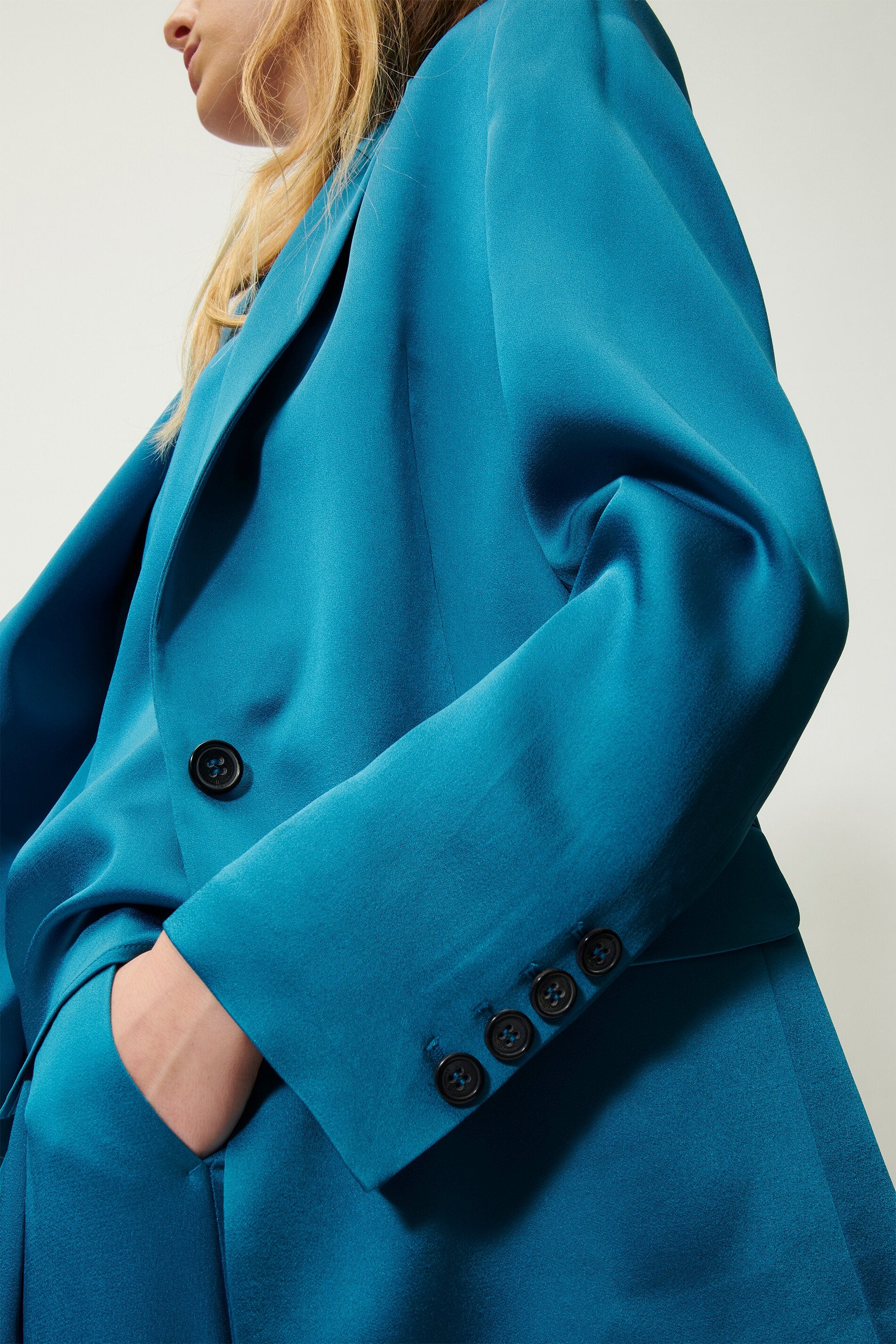 Satin-Ein-Knopf-Blazer - deep turquoise - Standard | Model Detail