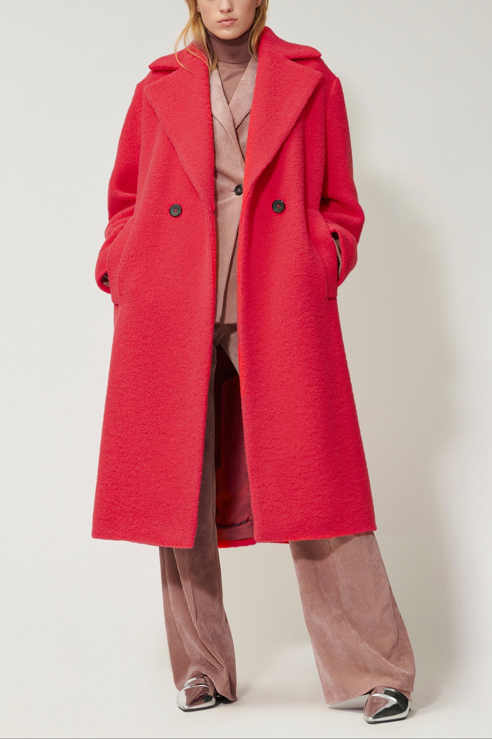 Mantel aus Woll-Mix - bright red - lange Version | Model Front