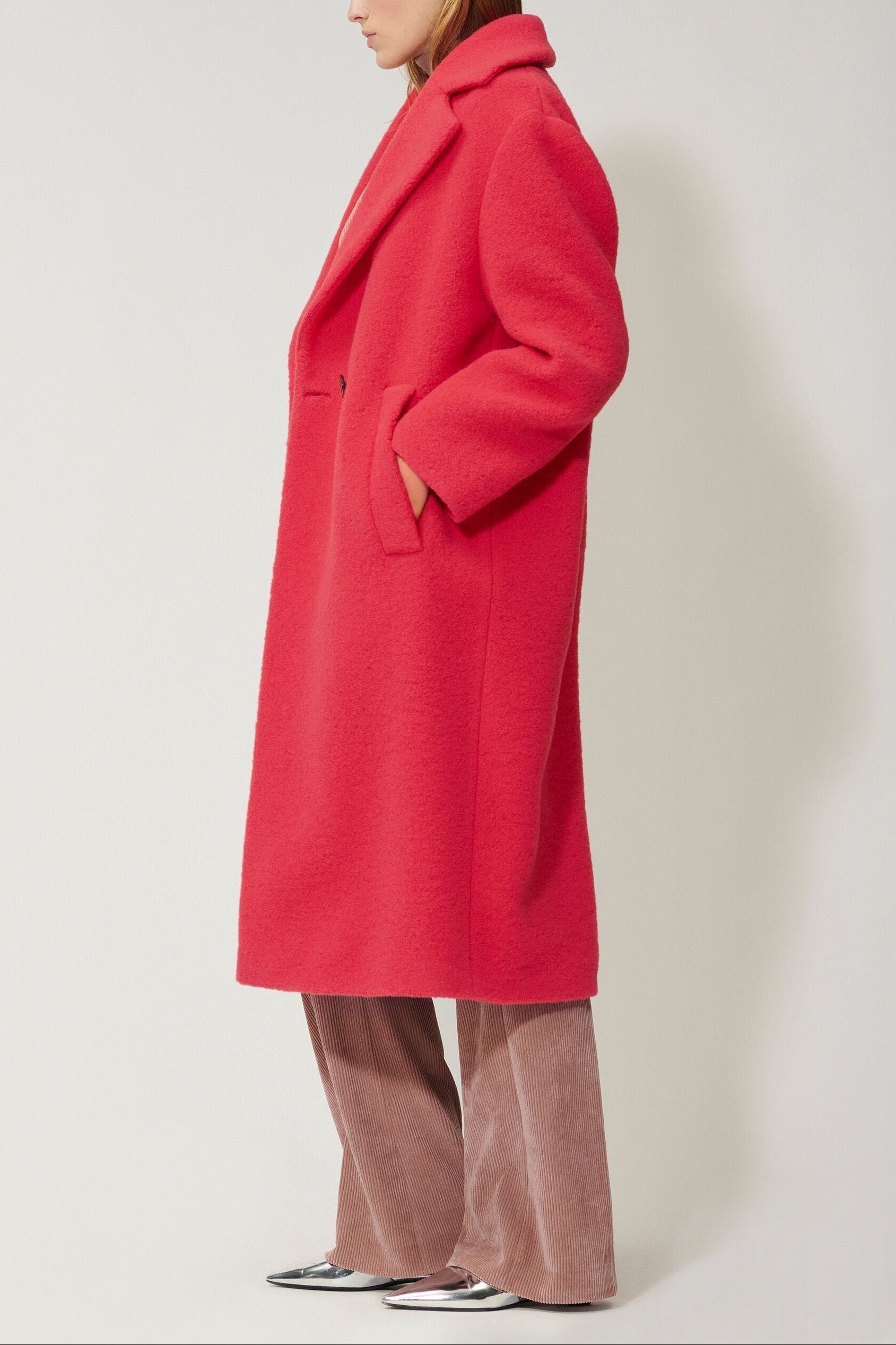 Mantel aus Woll-Mix - bright red - lange Version | Model Seite