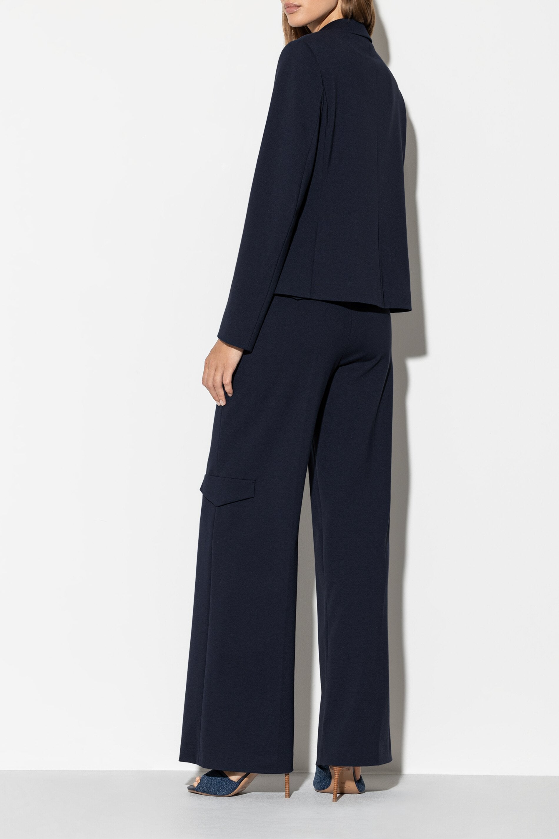 Blazer aus Punto-Milano - dark navy - Standard | Model Rück