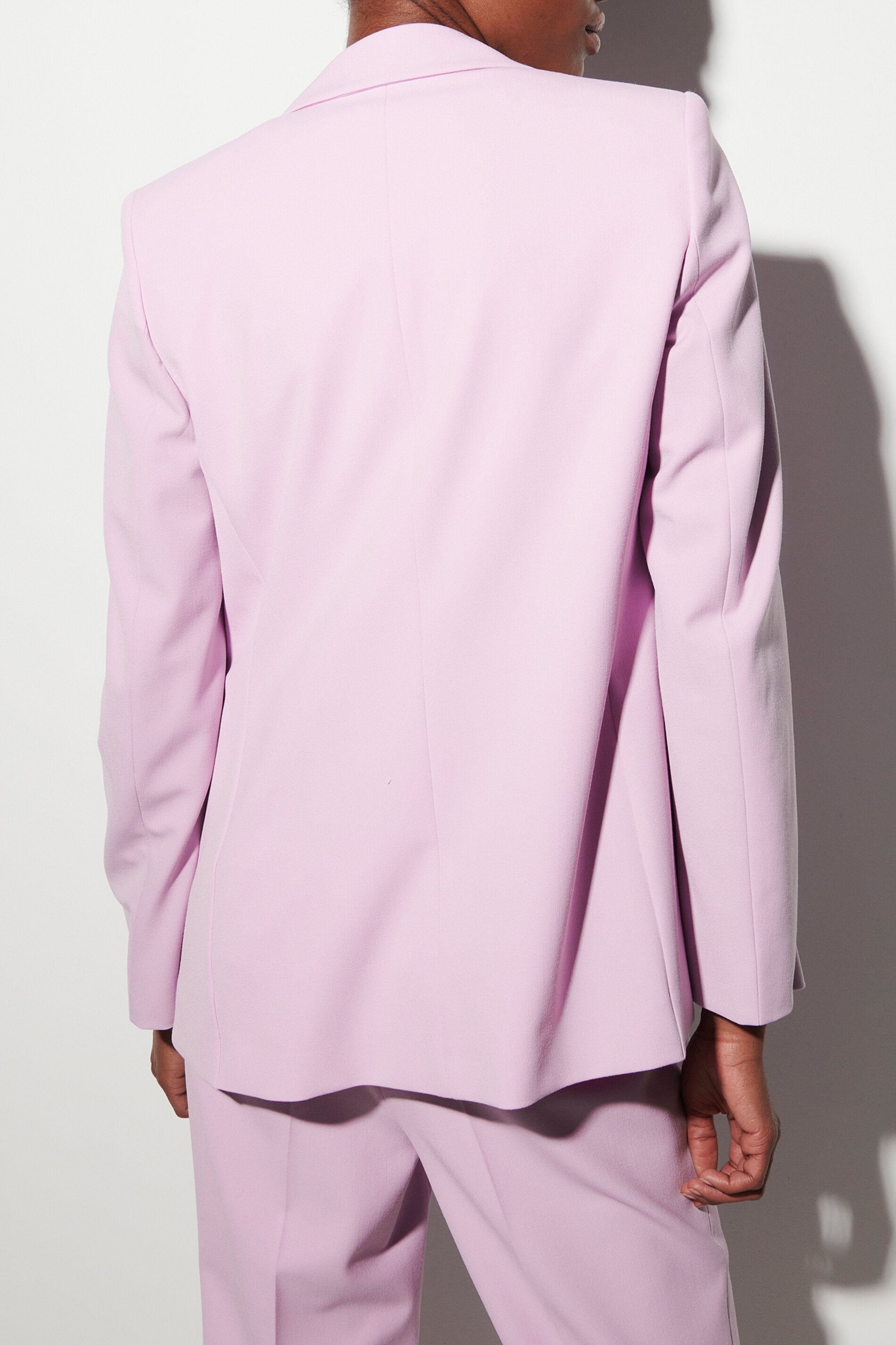 Zweireihiger Blazer - faded lavender - Standard | Model Rück