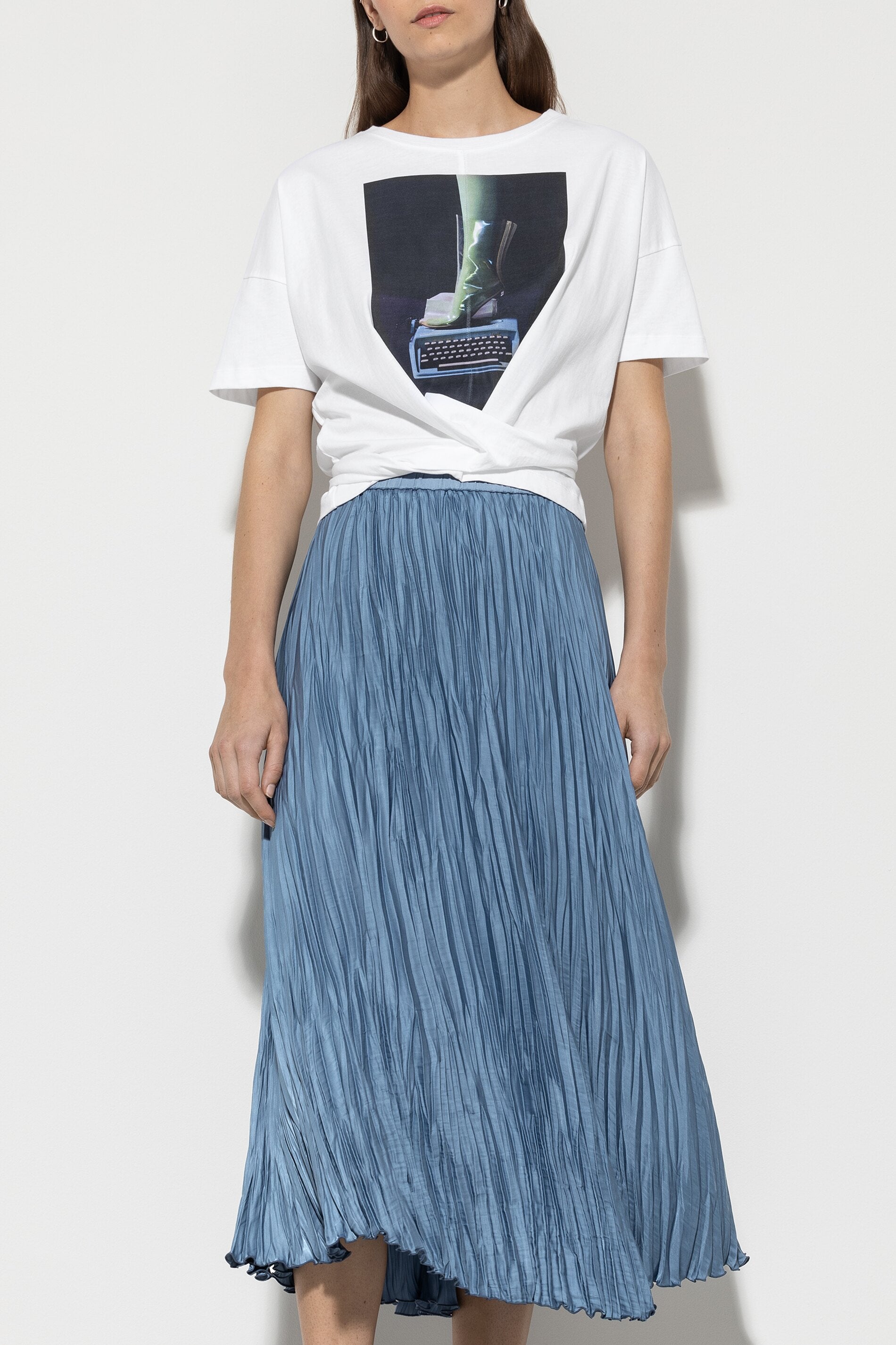 Crash-Plissee-Rock - smoky blue - Standard | Model Front