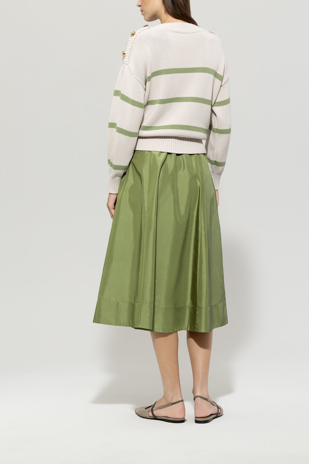 Taft-Rock - smoky green - Standard | Model Rück