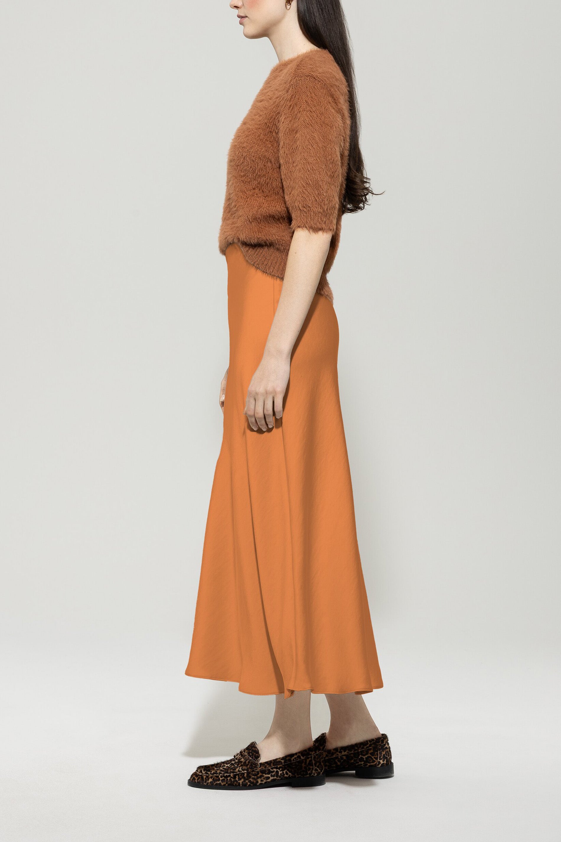 Satin-Rock - cinnamon - Standard | Model Seite