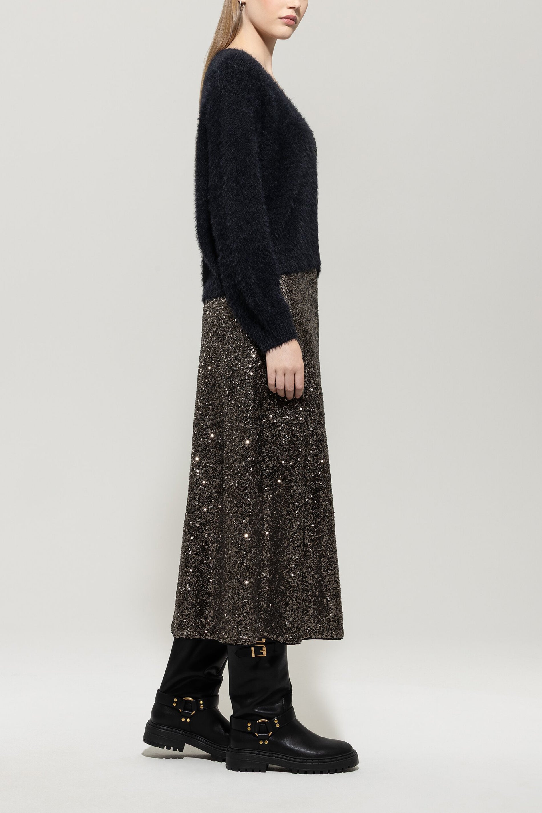 Rock mit Pailletten - urban grey - Standard | Model Seite