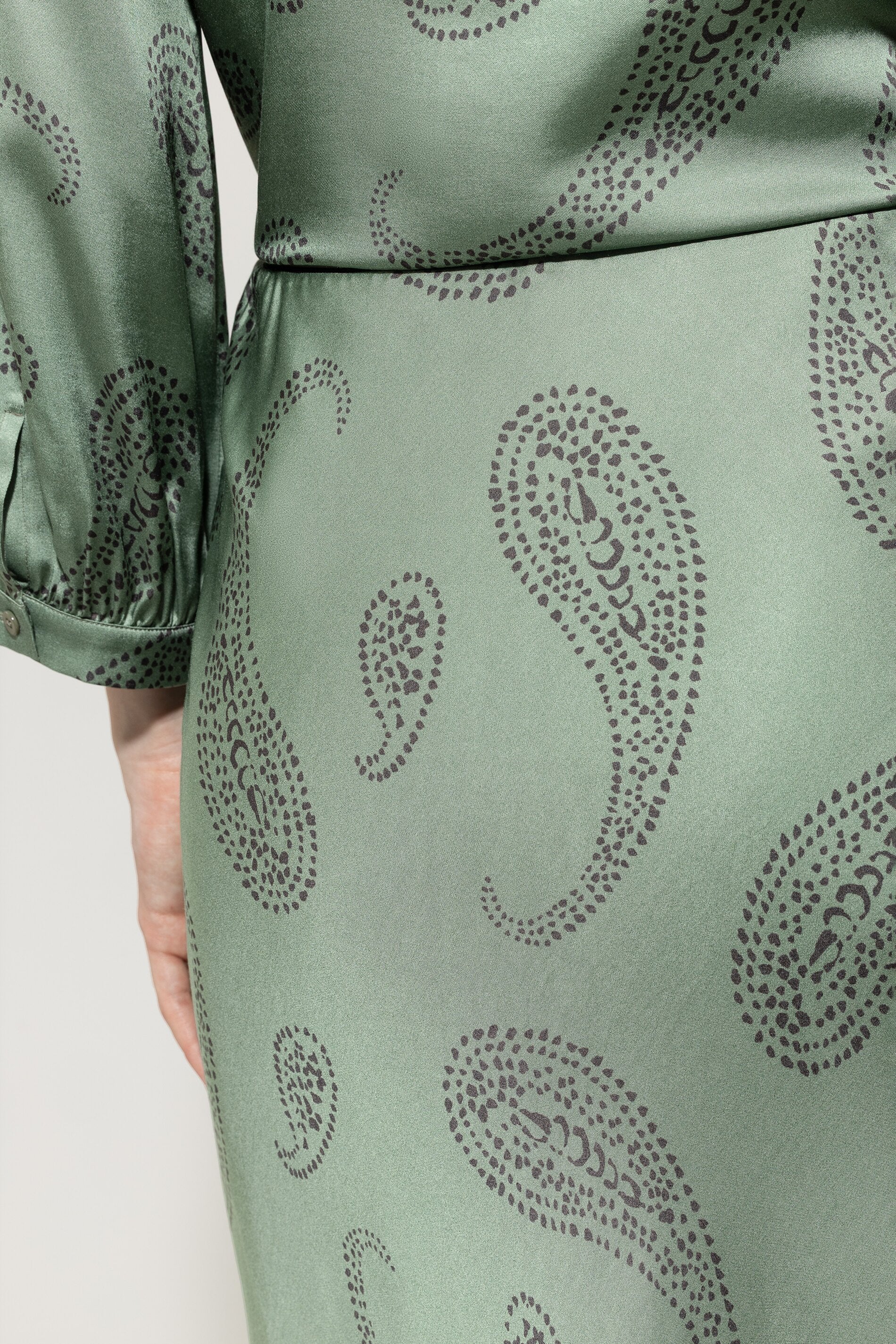 Rock mit Paisley-Print - salbei - Standard | Model Detail