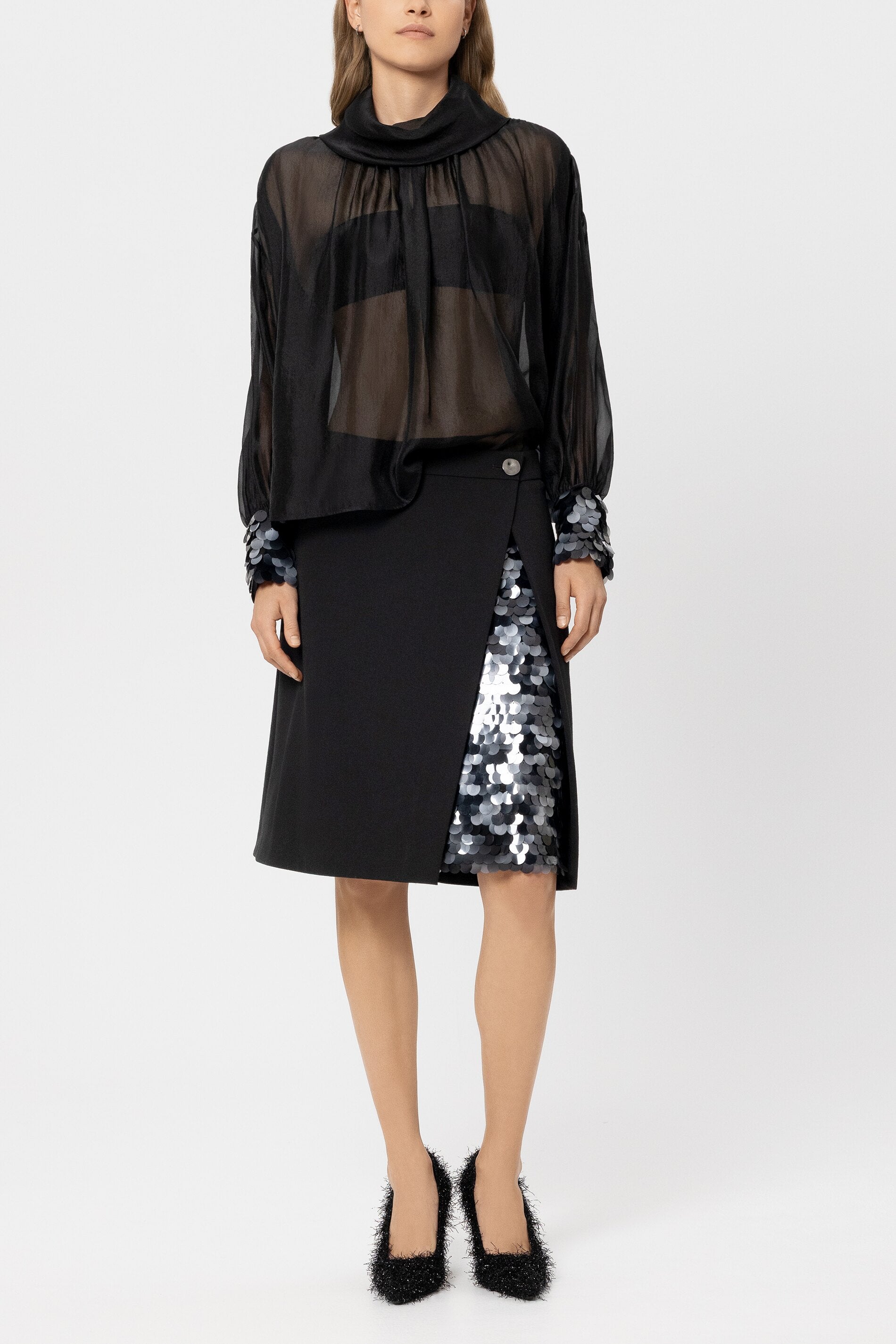 Minirock in Wickel-Optik - black - lange Version | Model Front