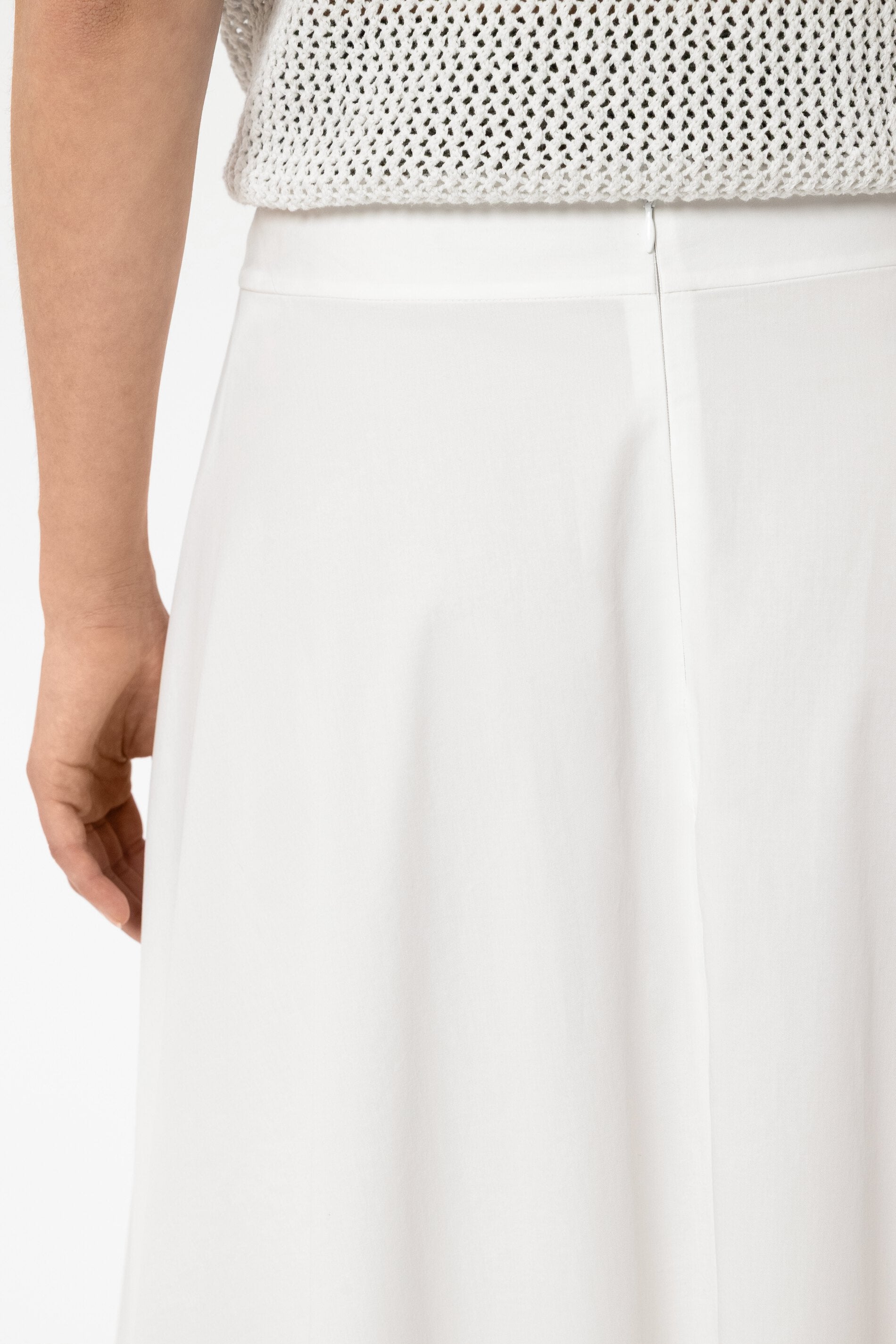 Gabardine-Rock in A-Linie - white - Standard | Model Detail