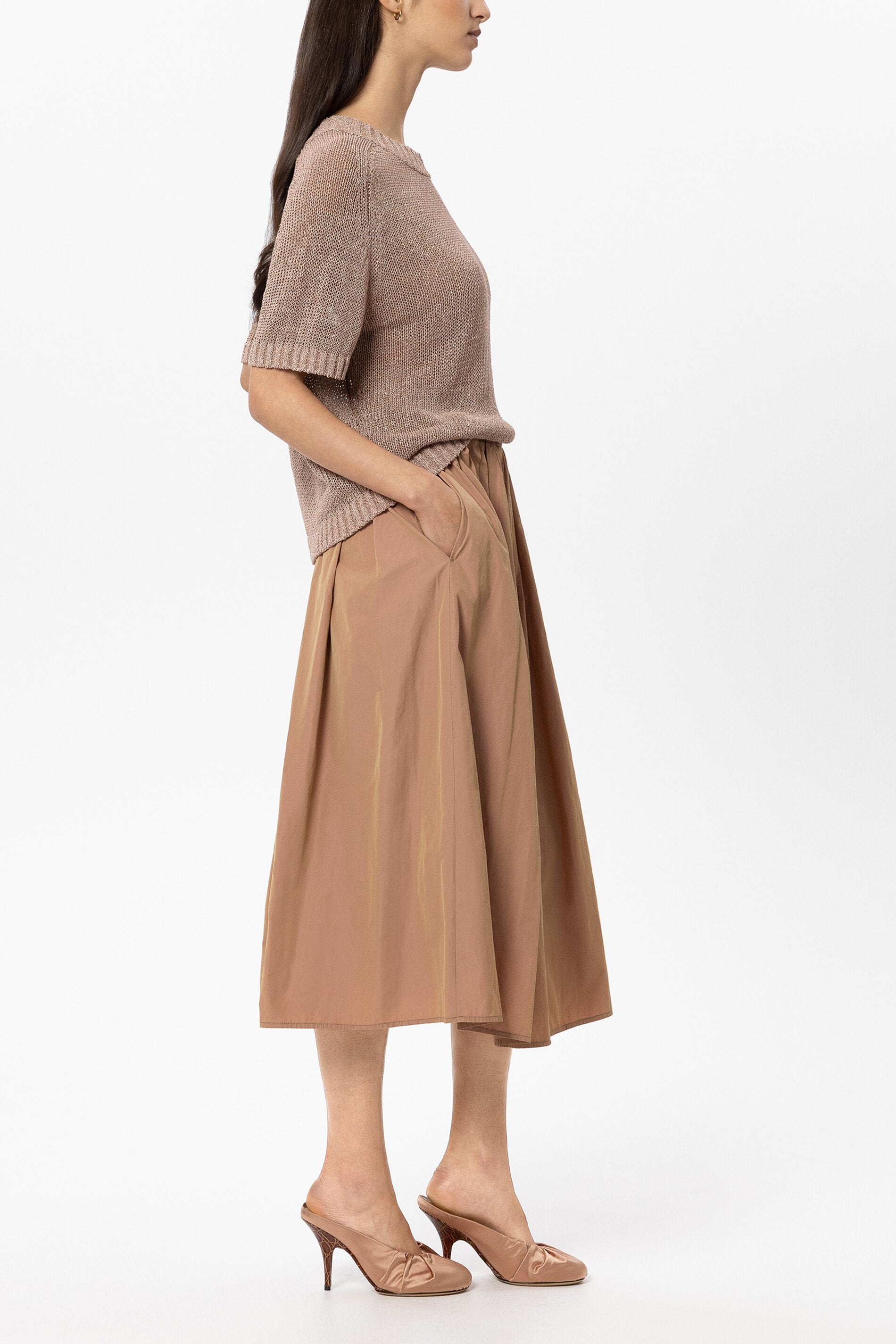 Taft-Rock - nude changeant - Standard | Model Seite