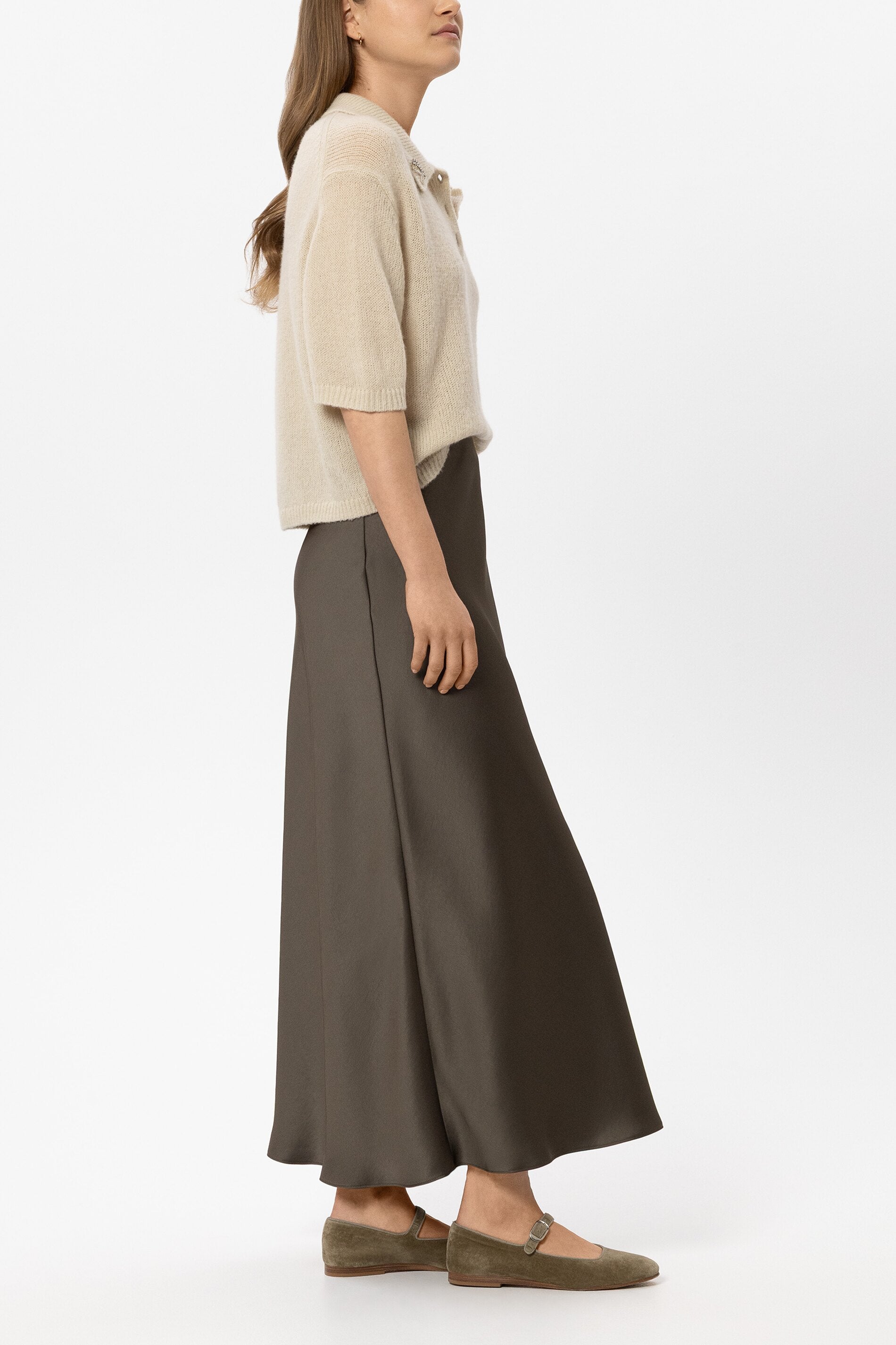 Satin-Rock - muskat - Standard | Model Seite